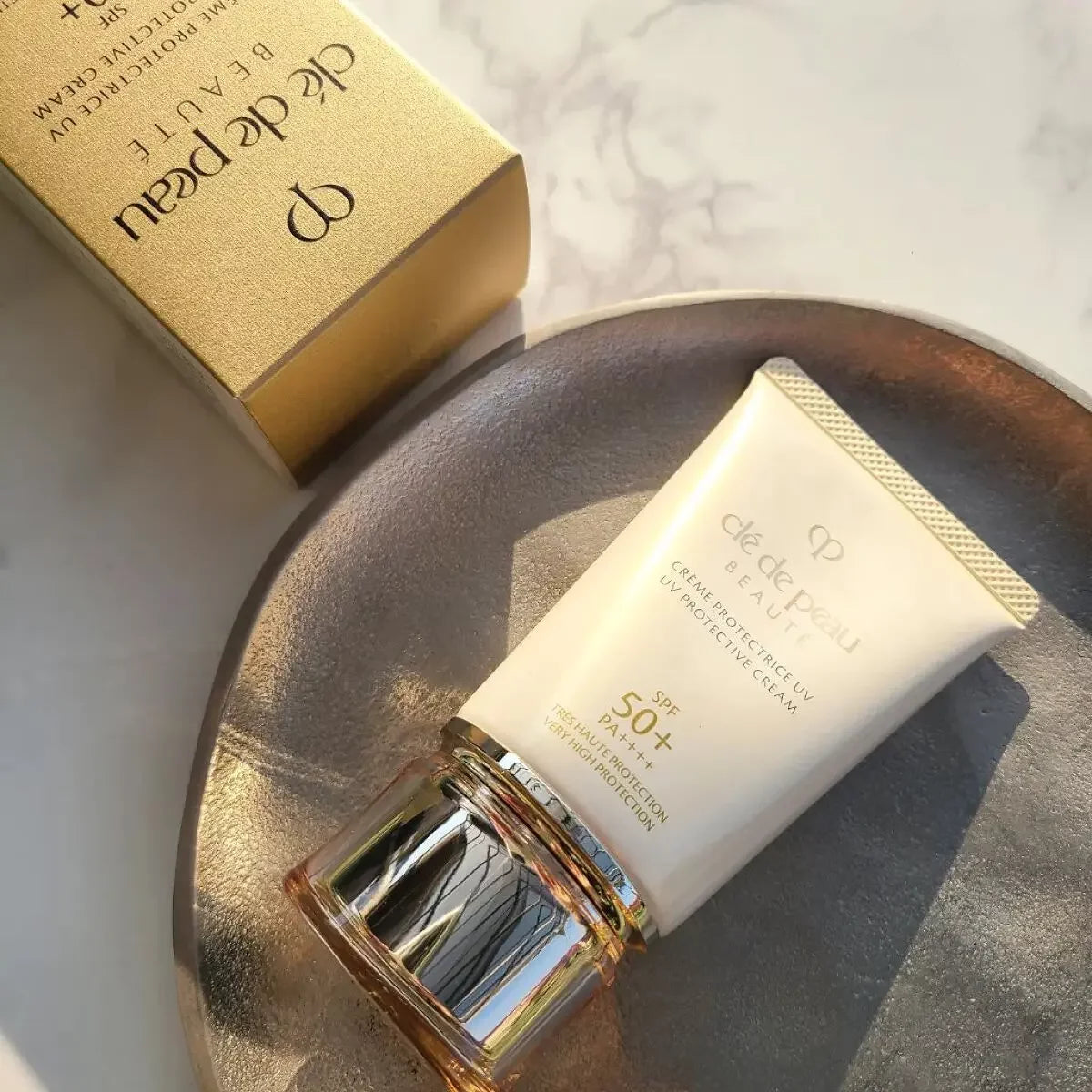 Clé de Peau UV Protective Cream SPF50+ PA++++ 50g - Sunscreen for Face, Anti-Aging & Moisturizing - Perfect for Daily Use, Outdoor Activities & Travel