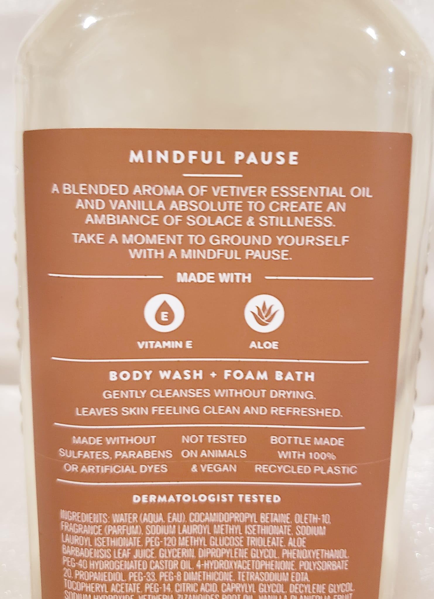 Bath and Body Works Aromatherapy Body Wash & Foam Bath - Vetiver Vanilla Scented, 10 fl oz - Relaxing Shower Gel for Stress Relief & Self Care, Perfect for Spa Nights & Gift Sets