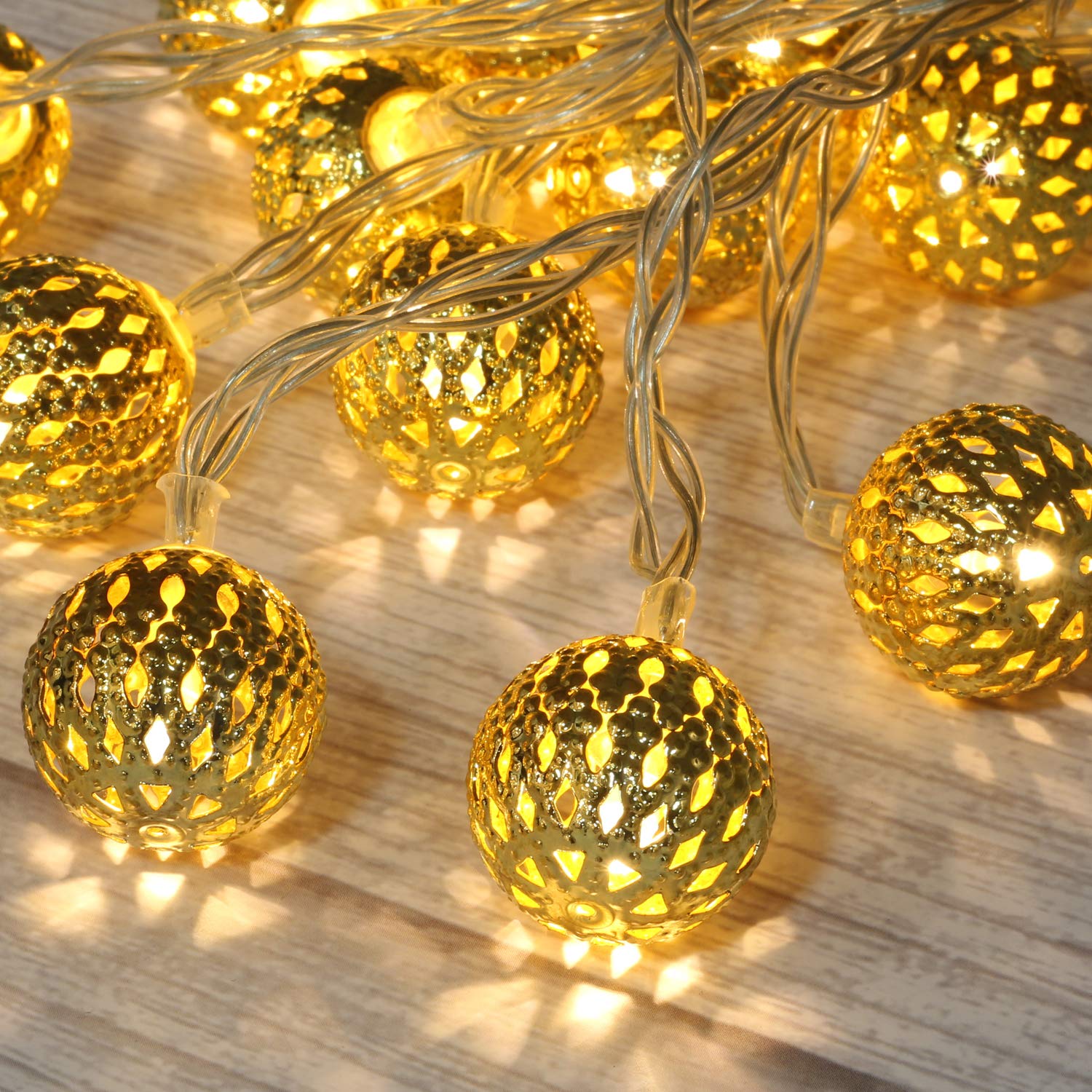 10Ft 20 LED Moroccan Globe Fairy String Lights - Battery Operated Waterproof Outdoor/Indoor Decor for Christmas, Wedding, Garden, Patio, Porch | Perfect for Party, Home Decoration & Romantic Ambiance (Warm White)