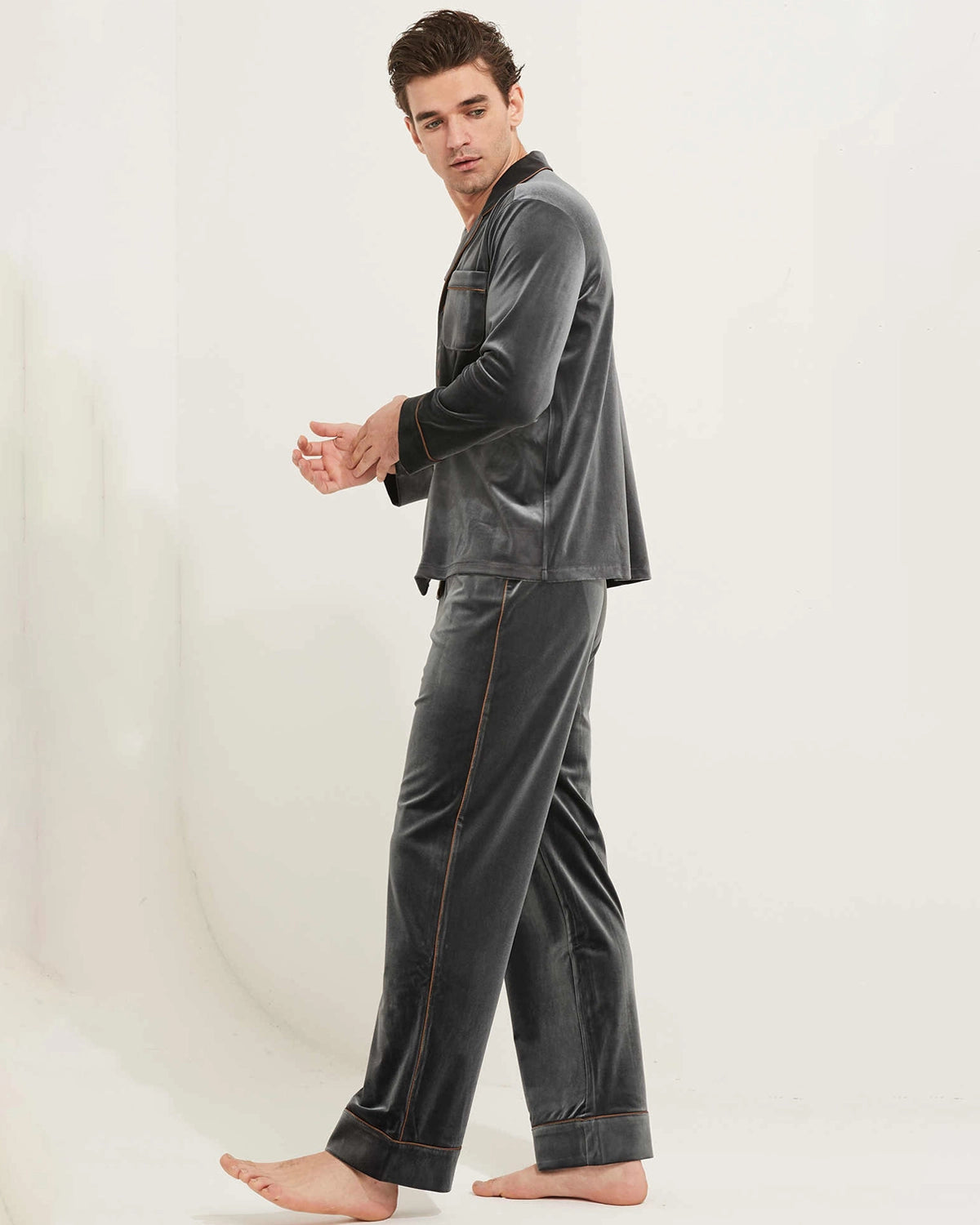Luxury Men's Silk Velvet Pajama Set - Soft Breathable Sleepwear for Comfortable Nights - Perfect for Lounging, Sleepovers & Relaxation at Home
