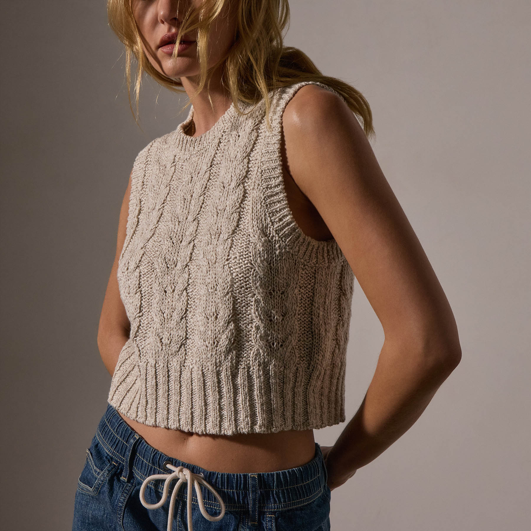 Women's Cotton Linen Cable Knit Vest - Natural Beige Chunky Knit Cardigan for Fall & Winter | Cozy Layering Piece for Office, Casual Outfits and Travel