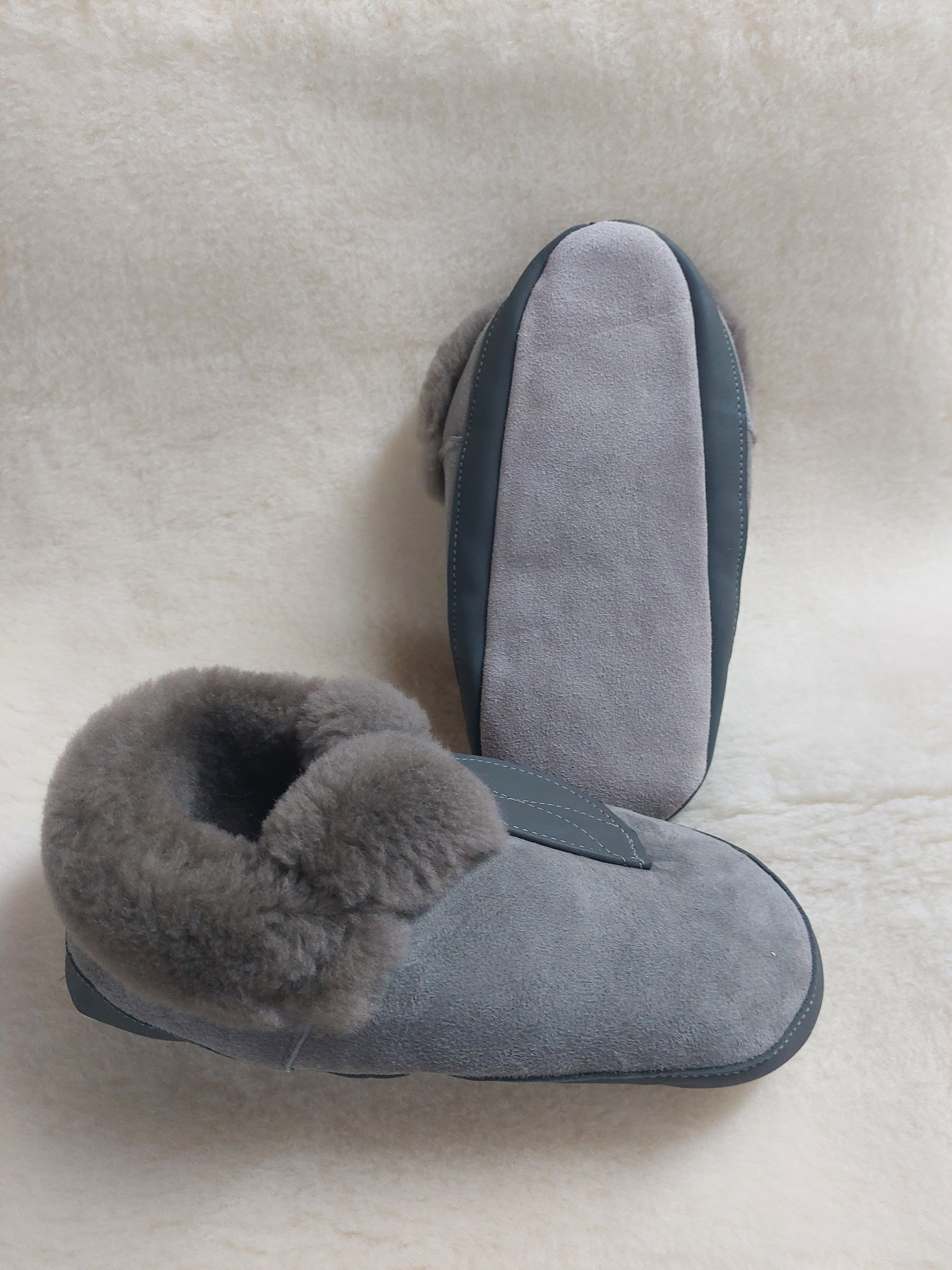Sheepskin Medical Slippers for Women & Men - Comfortable Orthopedic House Shoes for Flat Feet & Plantar Fasciitis - Perfect for Home, Hospital & Recovery Use