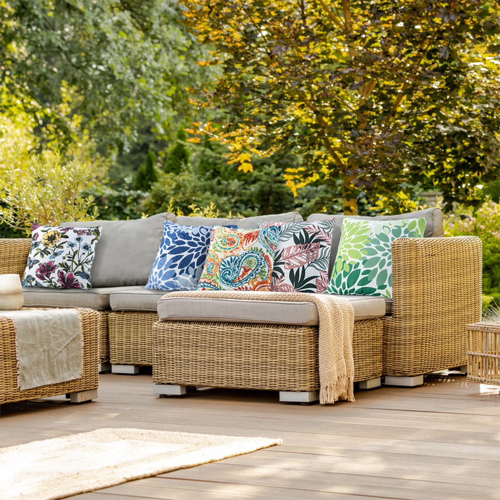Waterproof Outdoor Pillows Set of 2 - 18×18 Inch Decorative Square Throw Pillows with Inserts for Patio Furniture (Paisley Print) - Perfect for Garden, Poolside & Outdoor Lounge Areas