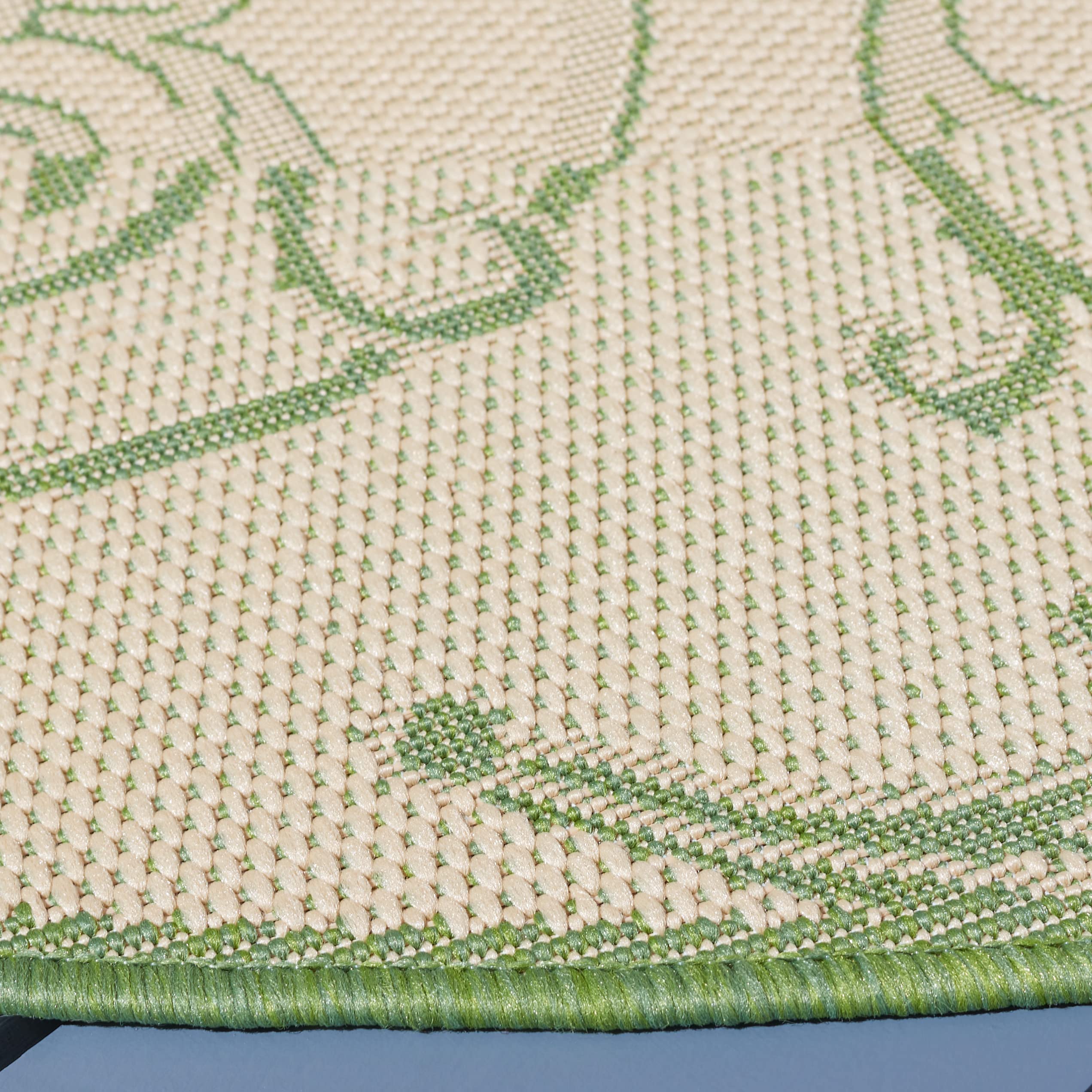 SAFAVIEH Courtyard Collection 7'10