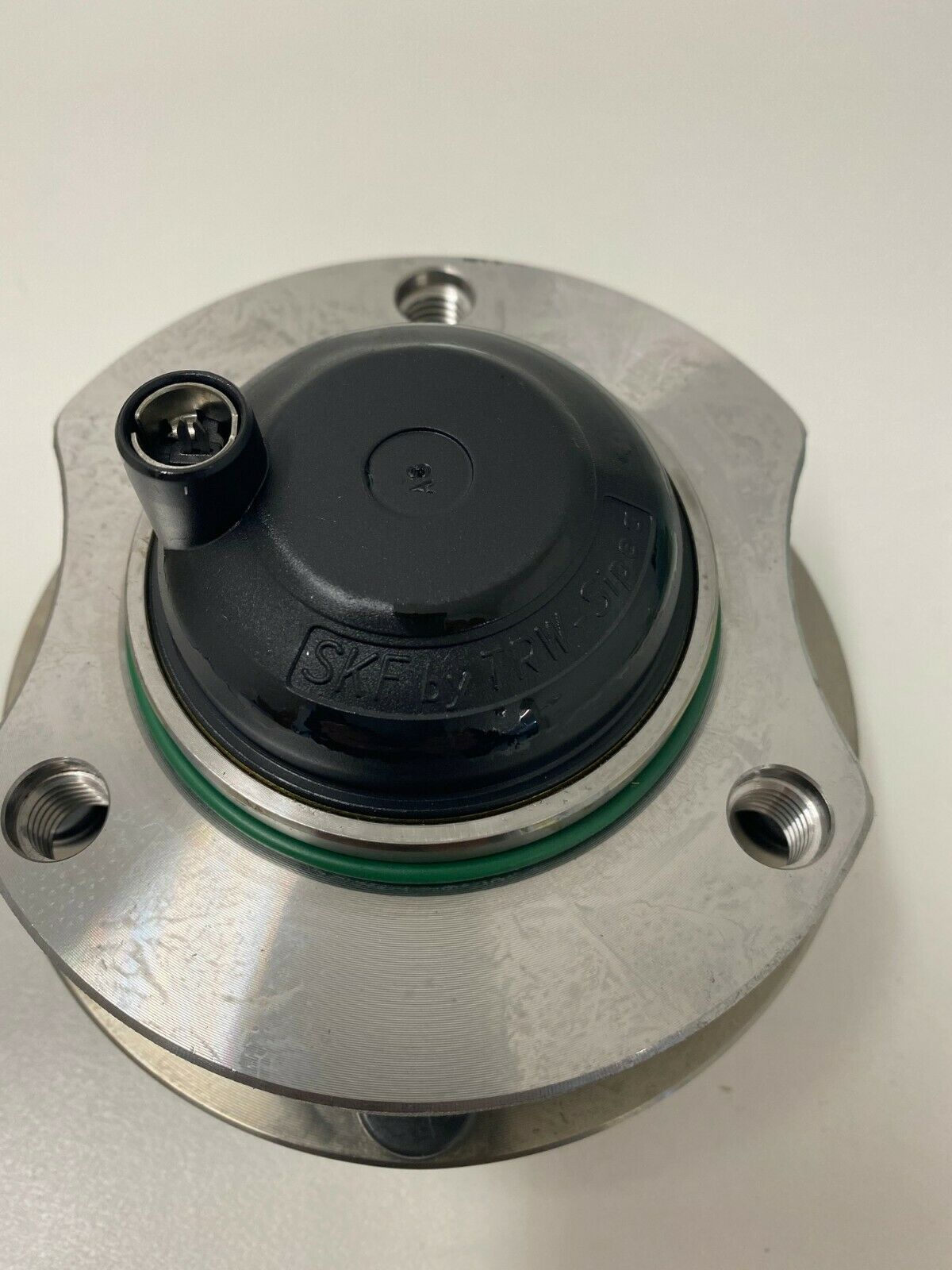 Genuine Holden Commodore VR VS Left Front ABS Hub and Bearing Assembly - Replacement for Smooth Braking & Safe Driving