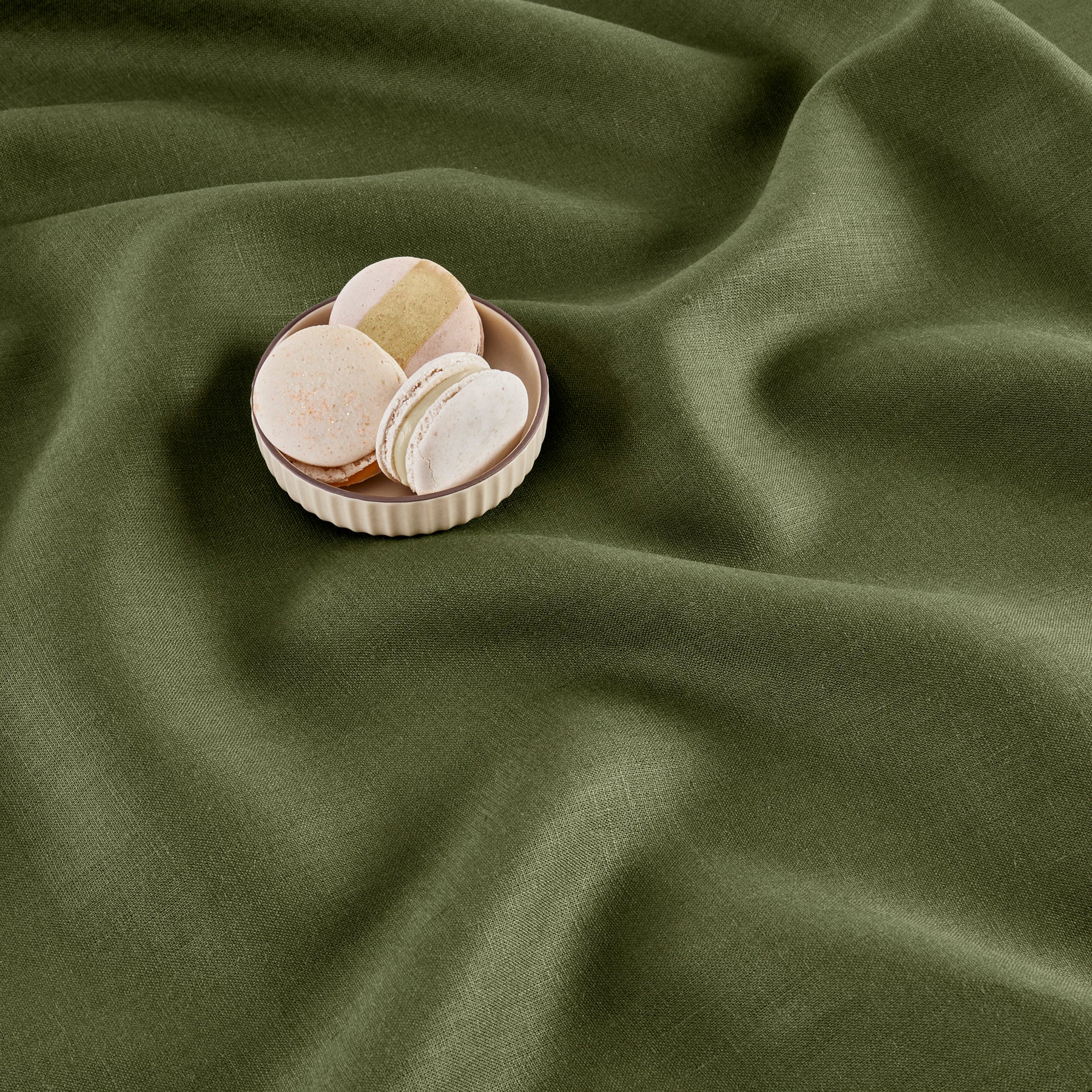 Elegant Classic Hemstitch Tablecloth - Premium Cotton Linen Table Cover for Dining Room, Wedding, Party & Special Occasions