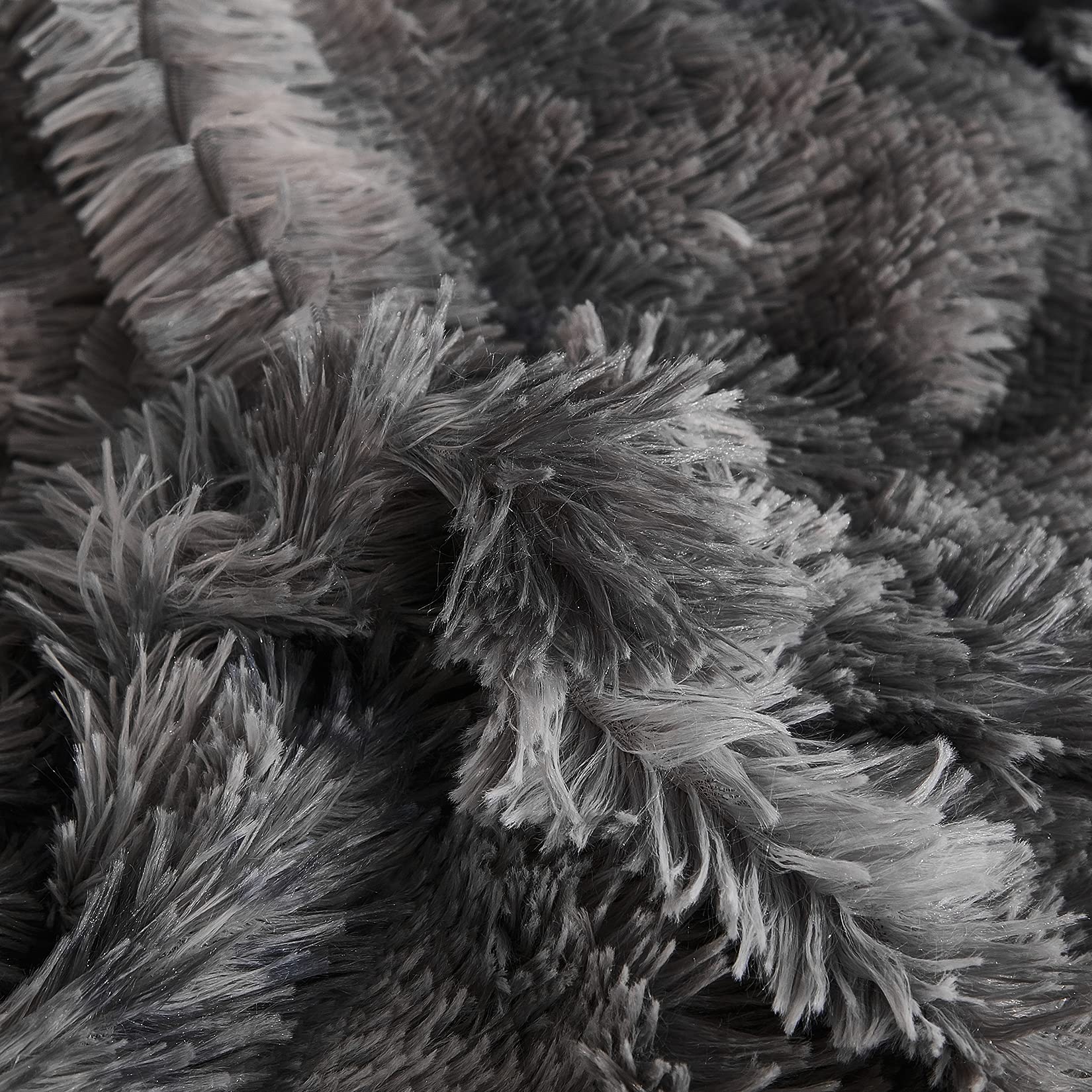 WERDIM Shaggy Fluffy Tie Dye Duvet Cover Set - Soft Velvety Bedding with Button Closure & Pillowcases - Dark Grey Tie Dye Pattern - Twin Size for Cozy Bedroom Decor & Guest Room Styling