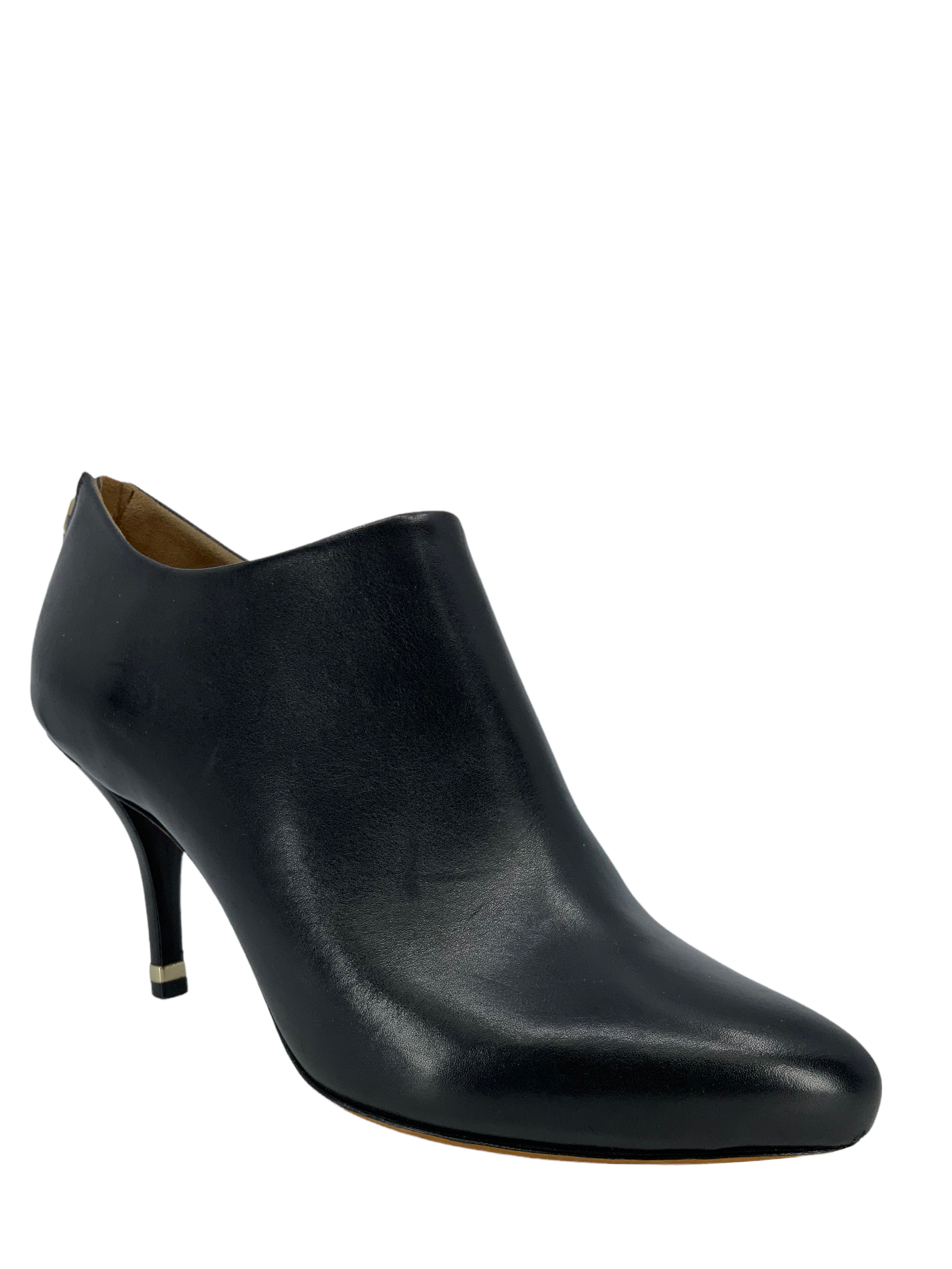Givenchy Black Leather Ankle Boots Women's Size 7.5 - Stylish Pointed Toe Chelsea Booties for Office, Night Out & Fall Fashion