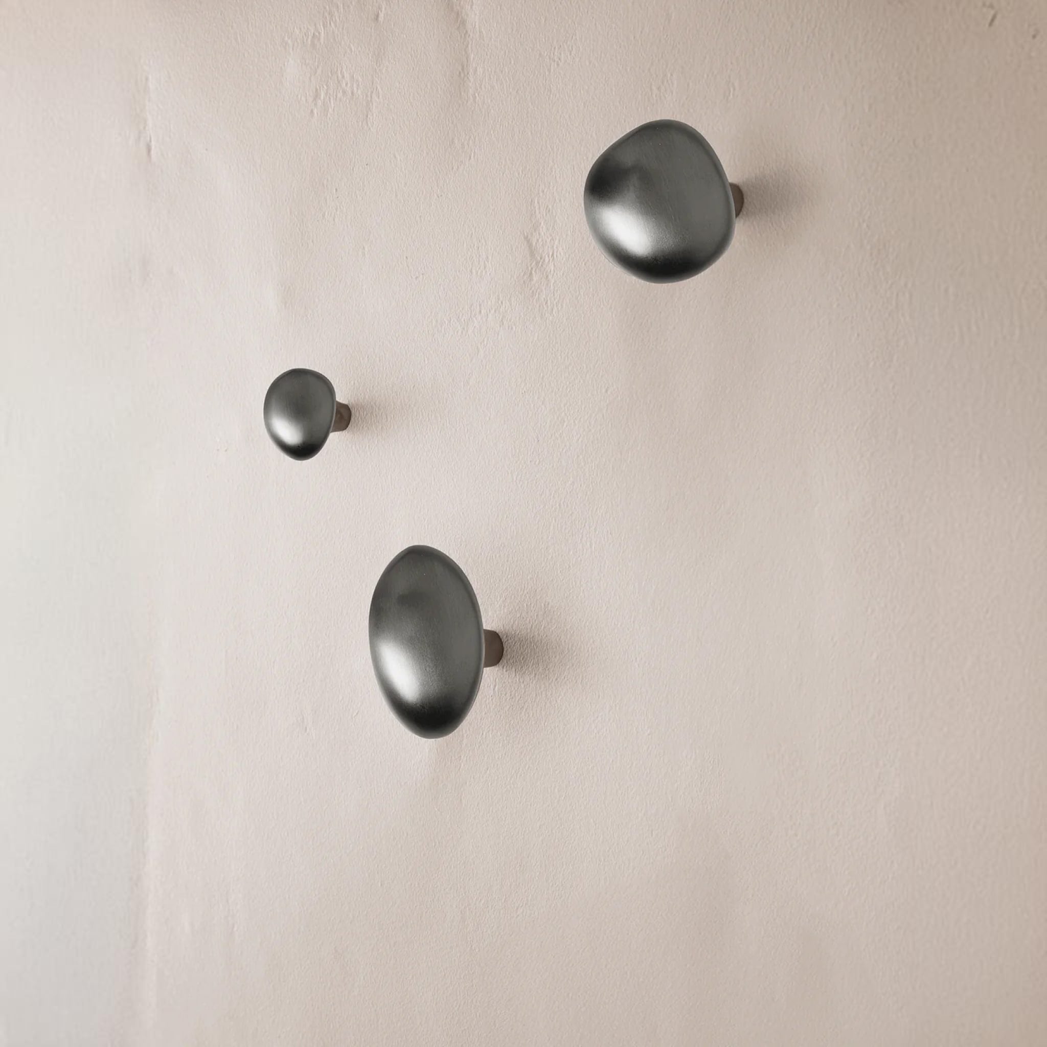 FERM LIVING Mushroom Hook - Black Brass Wall Hanger for Coats, Hats & Bags - Perfect for Entryway, Bedroom & Bathroom Organization