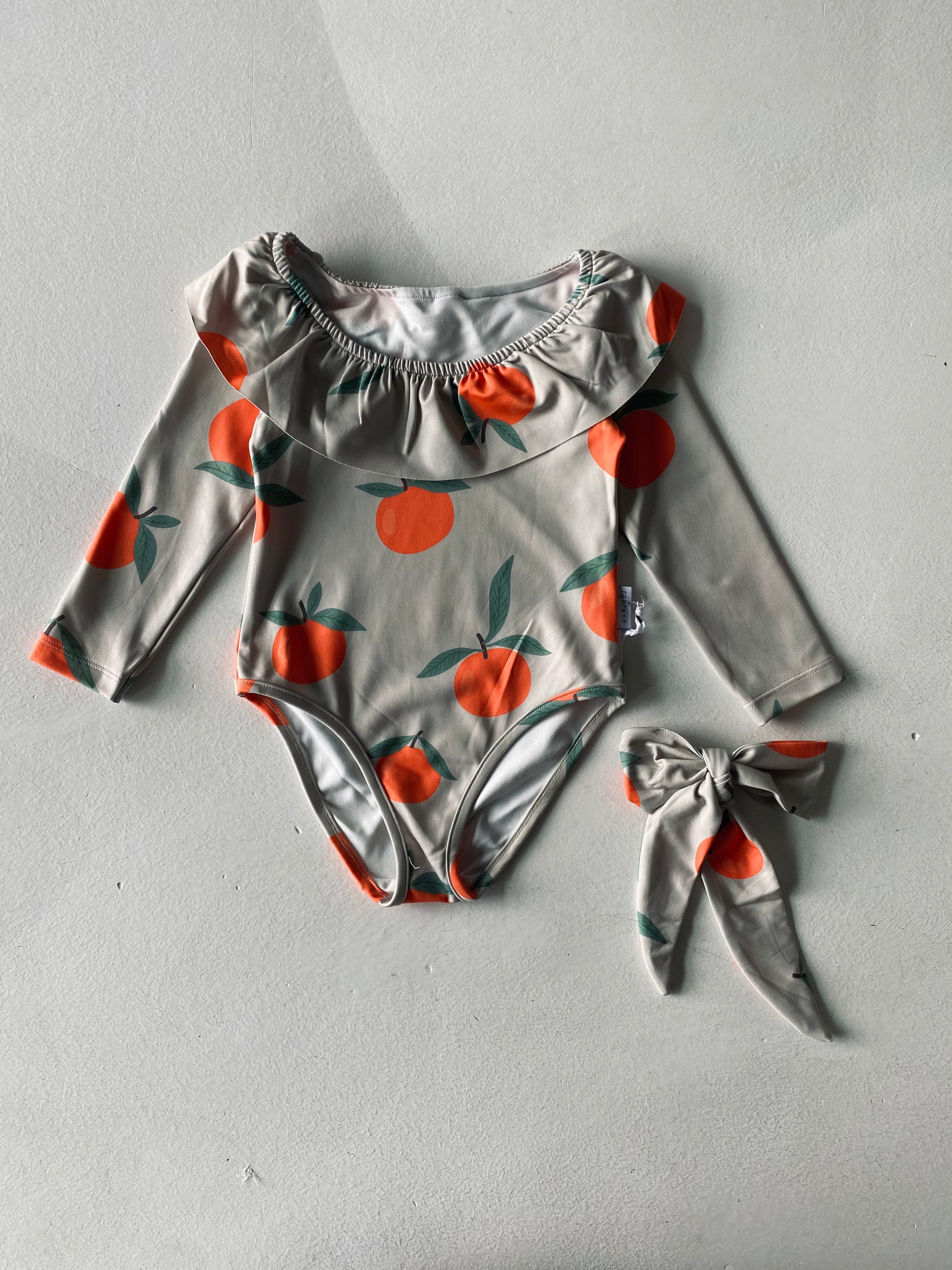 Girls' Ruffled Long Sleeve Swimwear with Hair Clip - Perfect for Beach, Pool & Summer Water Activities