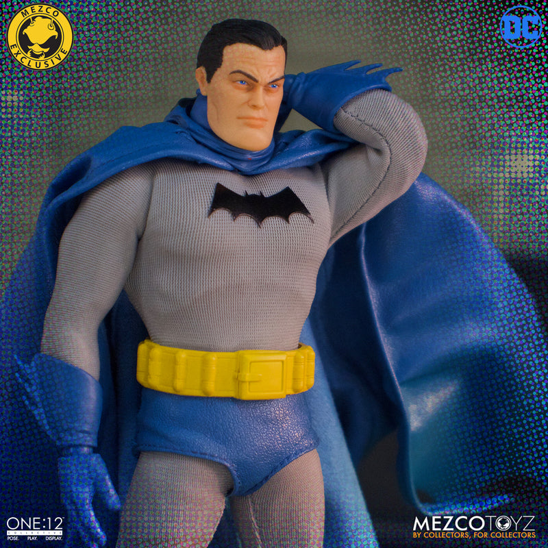 Mezco One:12 Golden Age Batman vs Two-Face Action Figure Set - Collectible DC Comics Superhero & Villain Diorama for Display & Photography