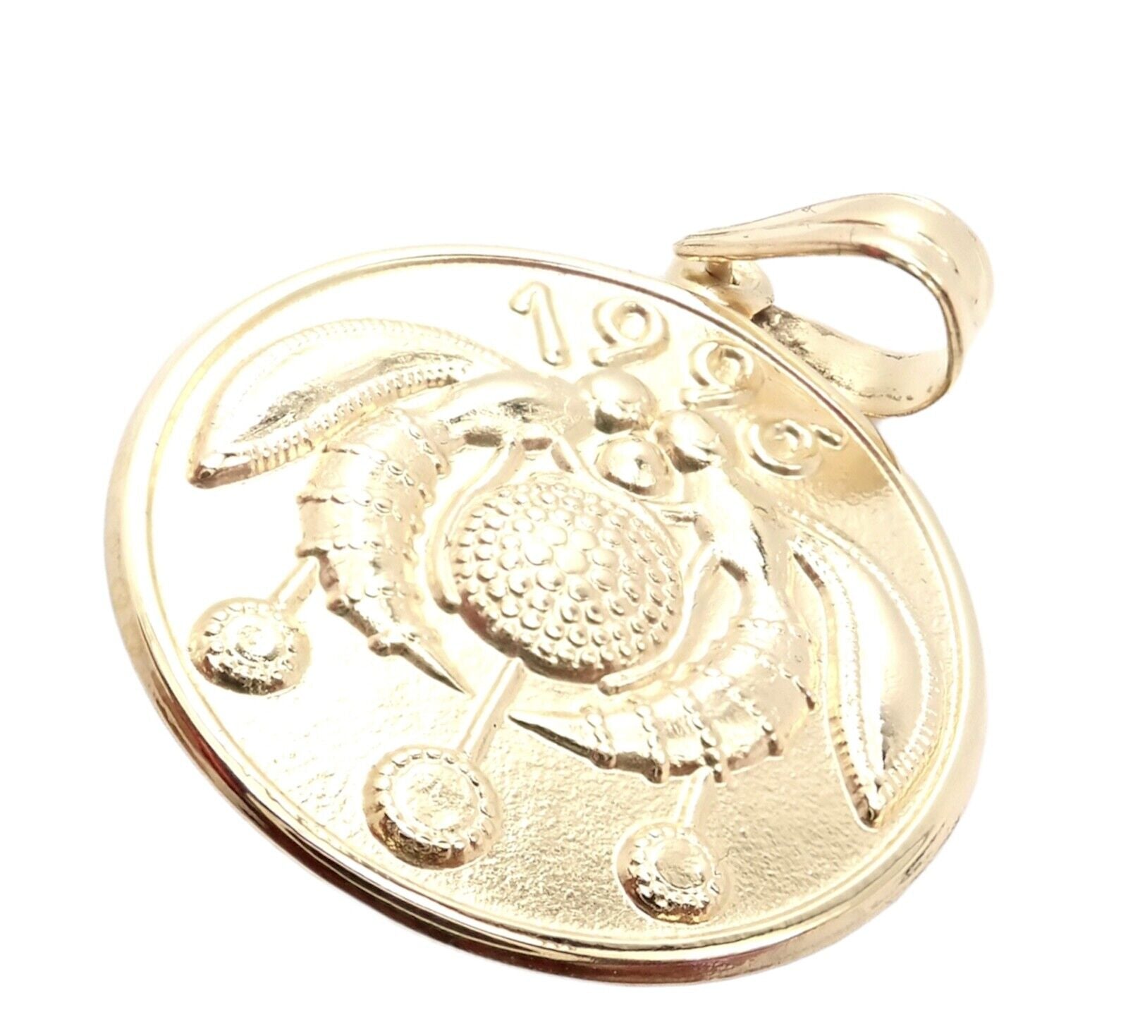 Vintage Ilias Lalaounis 18K Gold Good Luck Flower Wasp Charm Pendant Necklace 1996 - Perfect for Collectors & Jewelry Enthusiasts