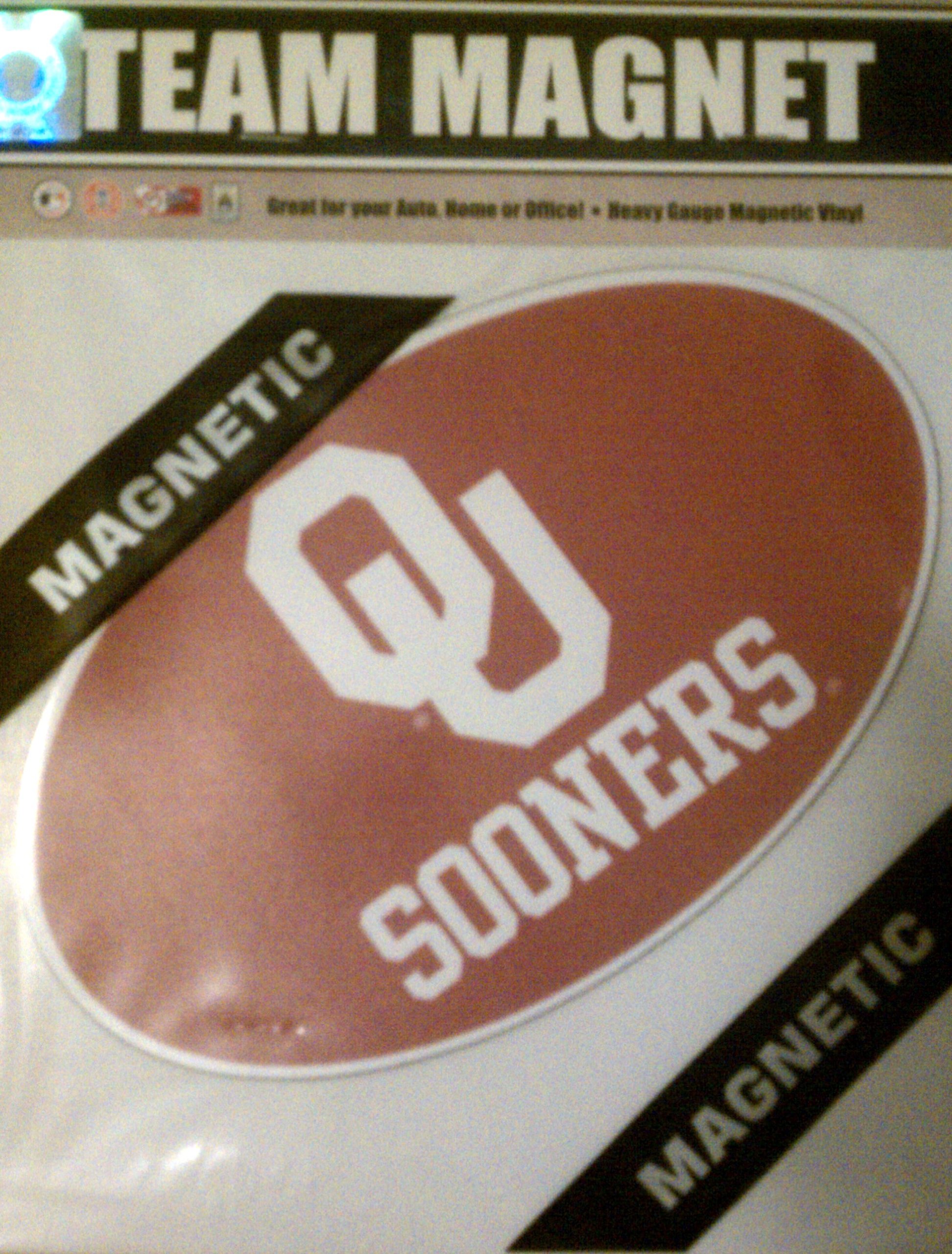 Fremont Die NCAA Team Logo Vinyl Magnet - Perfect for Cars, Lockers, Fridges & Fan Gear Decoration