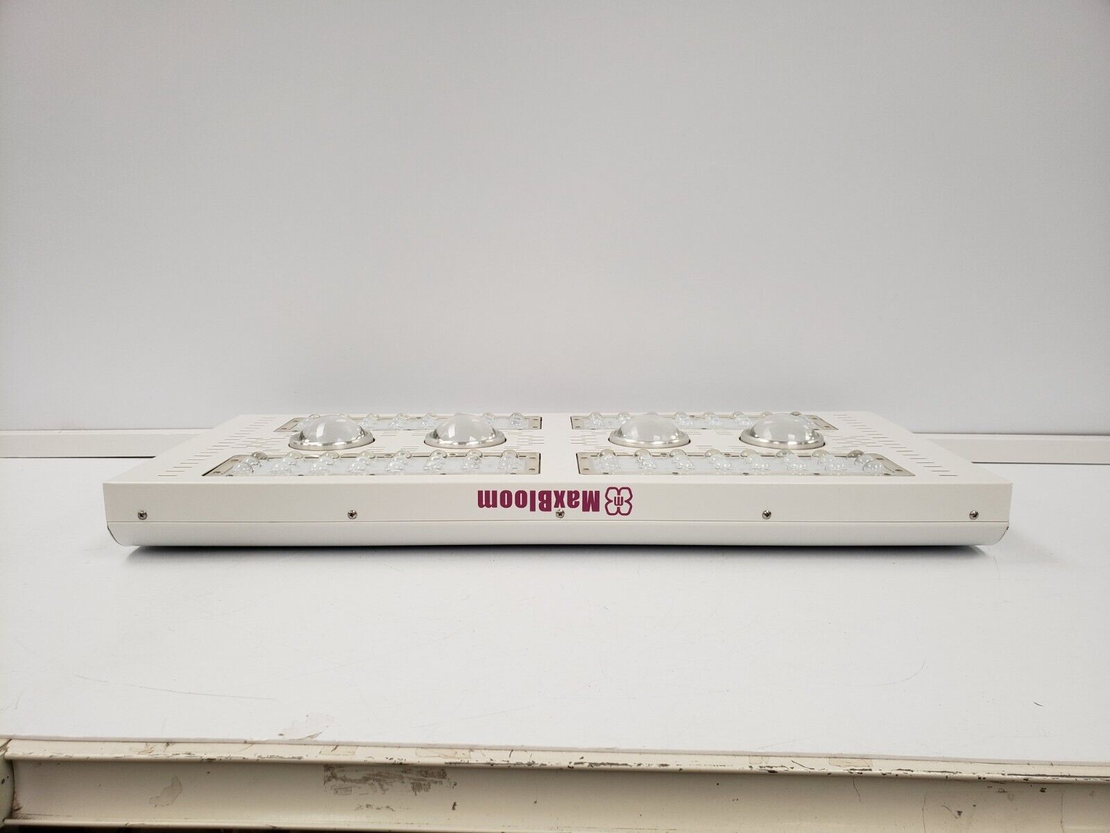 Maxbloom X8 Plus Full Spectrum LED Grow Light for Indoor Plants - Hydroponics, Greenhouse & Home Gardening