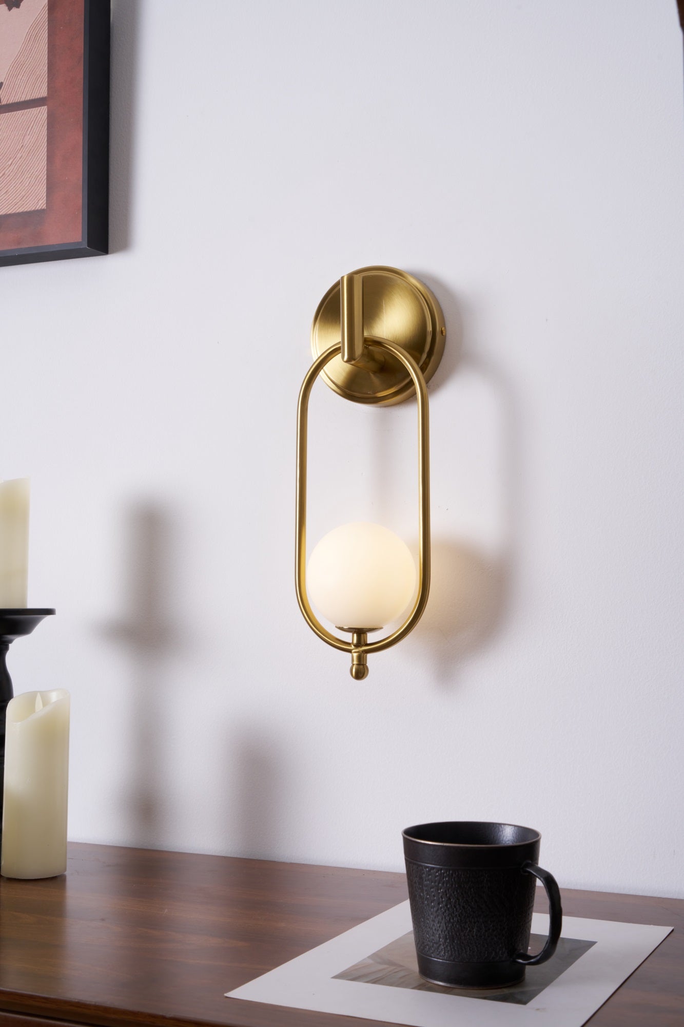 Elegant Aurea Brass Wall Light - Vintage Sconce for Bedroom, Living Room & Hallway - Dimmable LED Fixture for Warm Ambient Lighting