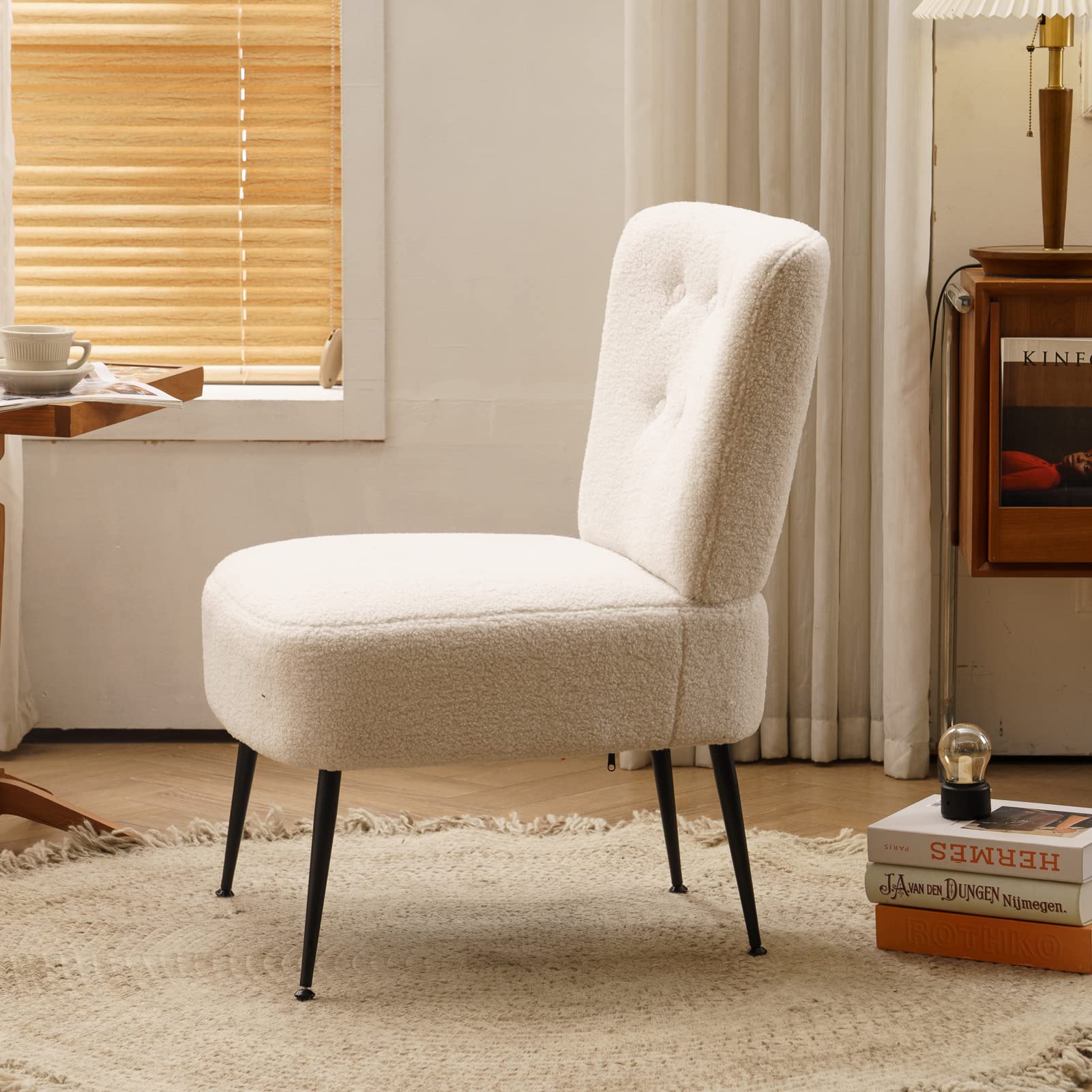 Tufted Accent Chair with Black Metal Legs - Armless Upholstered Lounge Chair for Living Room, Home Office & Reading Nook - Comfortable Single Sofa & Leisure Club Chair for Relaxing, Reading & Working
