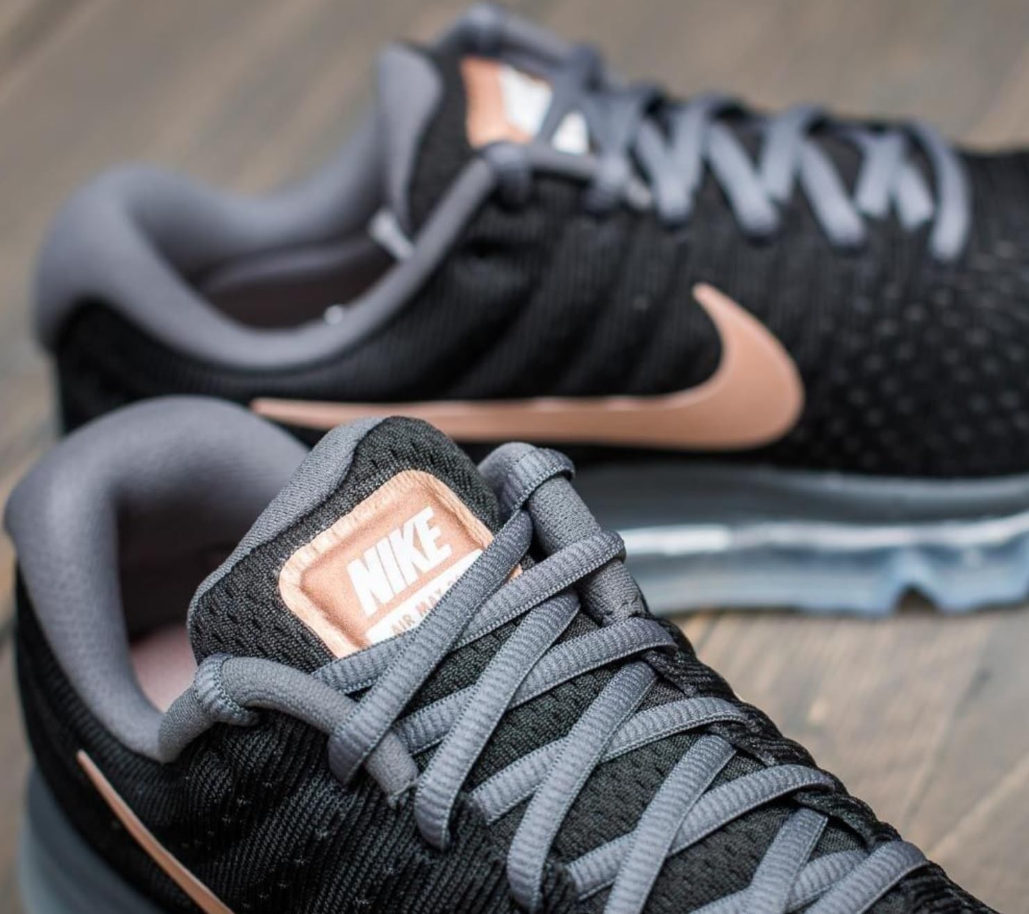Nike Women's Air Max 2017 Running Shoes - Black/Metallic Red/Bronze - Size 8 | Lightweight Cushioned Sneakers for Jogging, Gym Workouts & Everyday Comfort