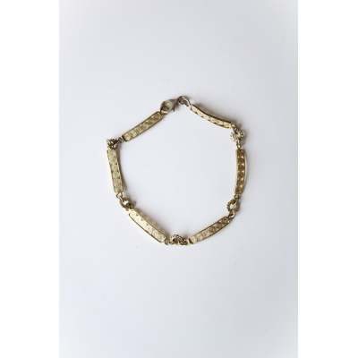 The Timeless Elegance: A Story of Love and the Sterling Silver Bar Link Chain Bracelet