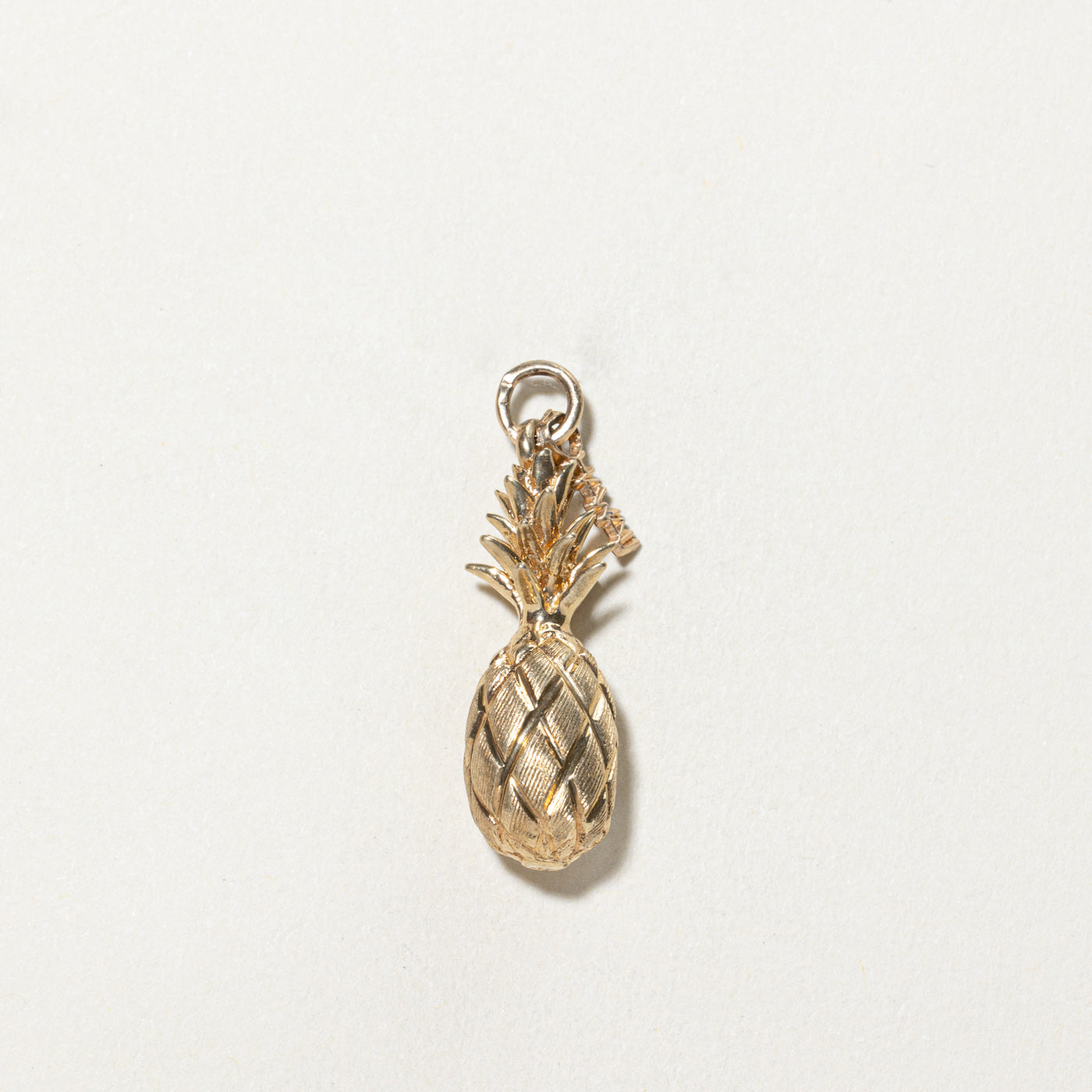 14K Yellow Gold Hawaii Pineapple Charm Pendant Necklace - Hawaiian Jewelry Gift for Women - Perfect for Beach Vacations, Summer Parties & Tropical Themed Events