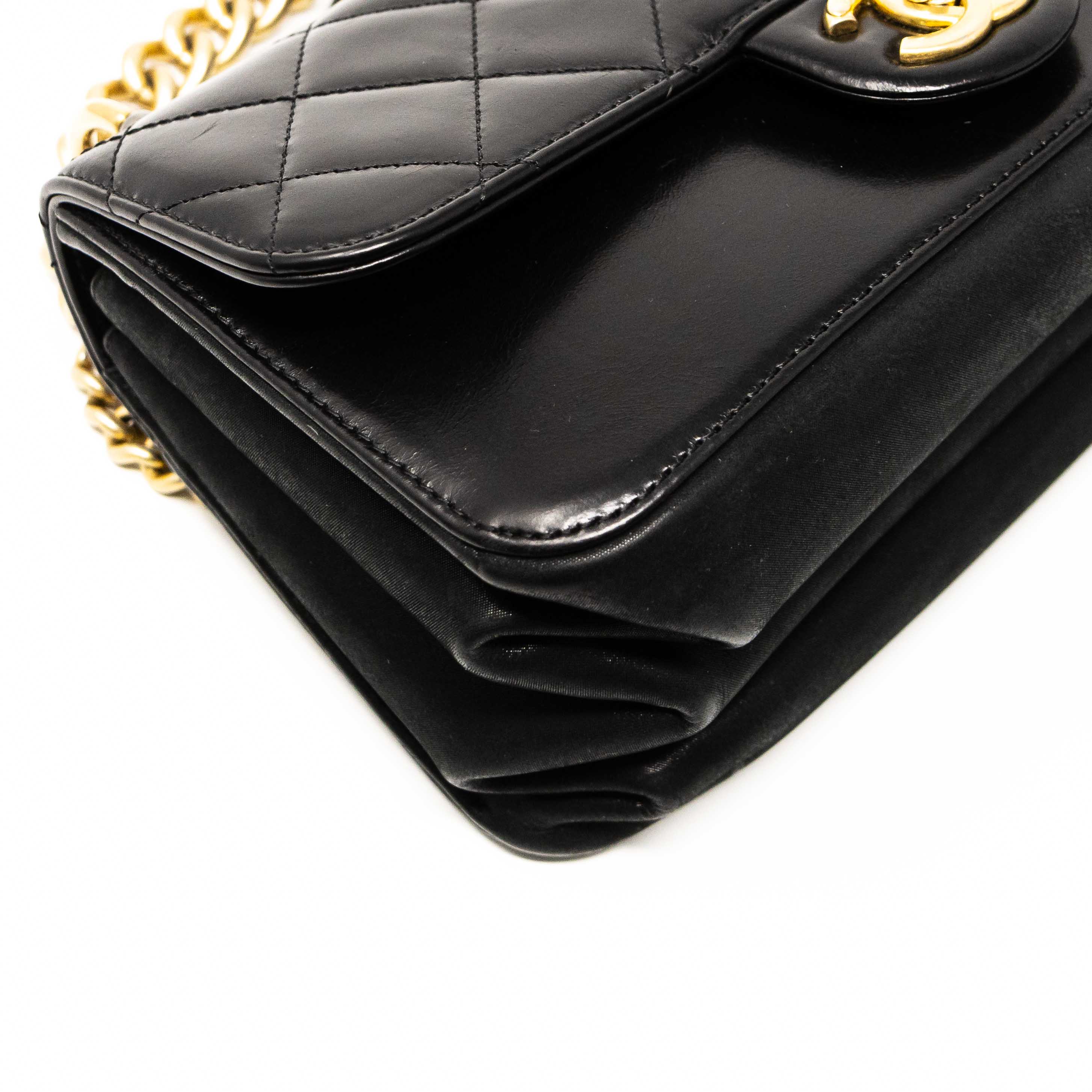 Chanel Black Quilted Leather Classic Flap Bag for Women - Elegant Shoulder Bag for Work, Party & Evening Events