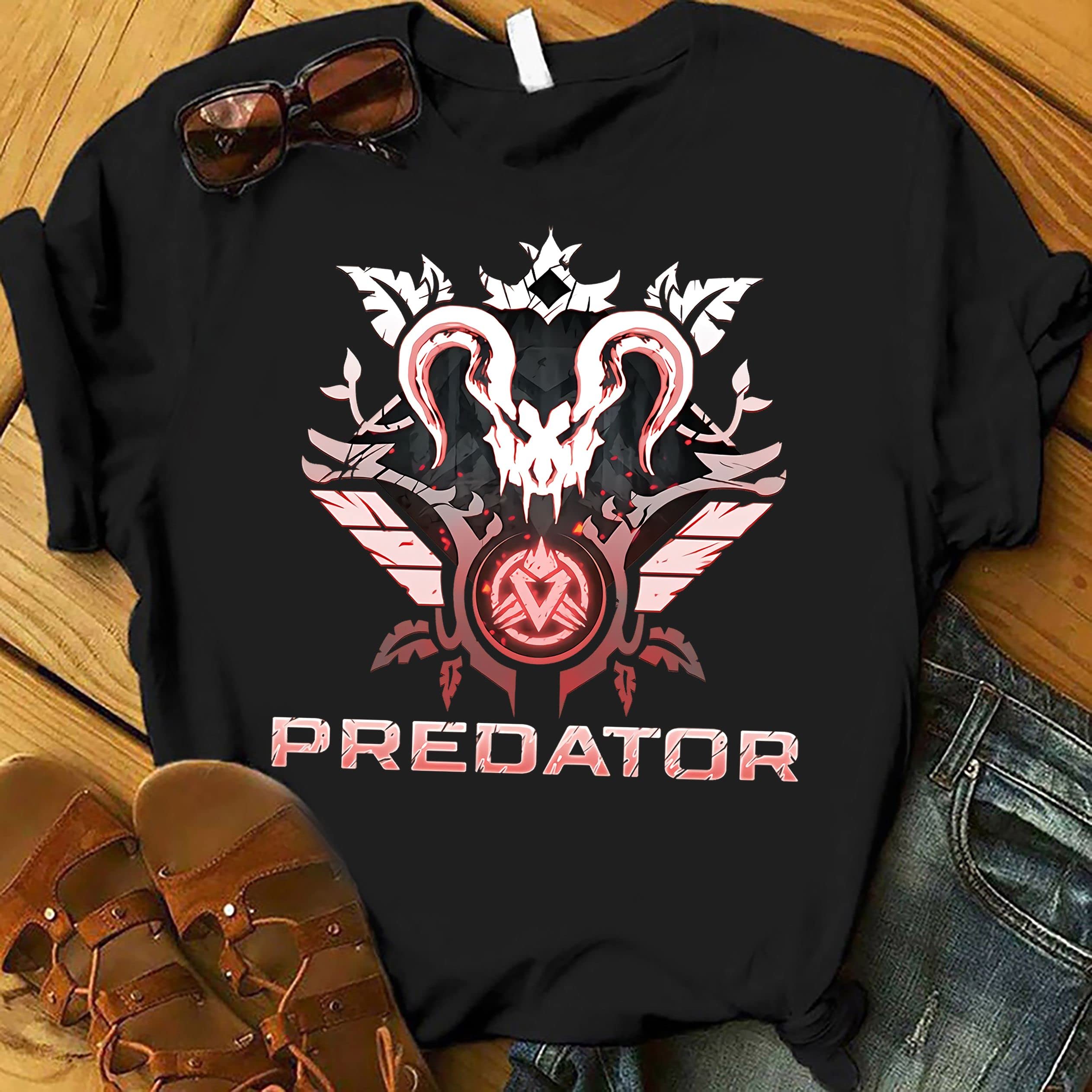 Holospray Predator T-Shirt - Apex Predator & Legends Graphic Tee for Men | Cool Gaming & Sci-Fi Fan Apparel for Casual Wear & Cosplay