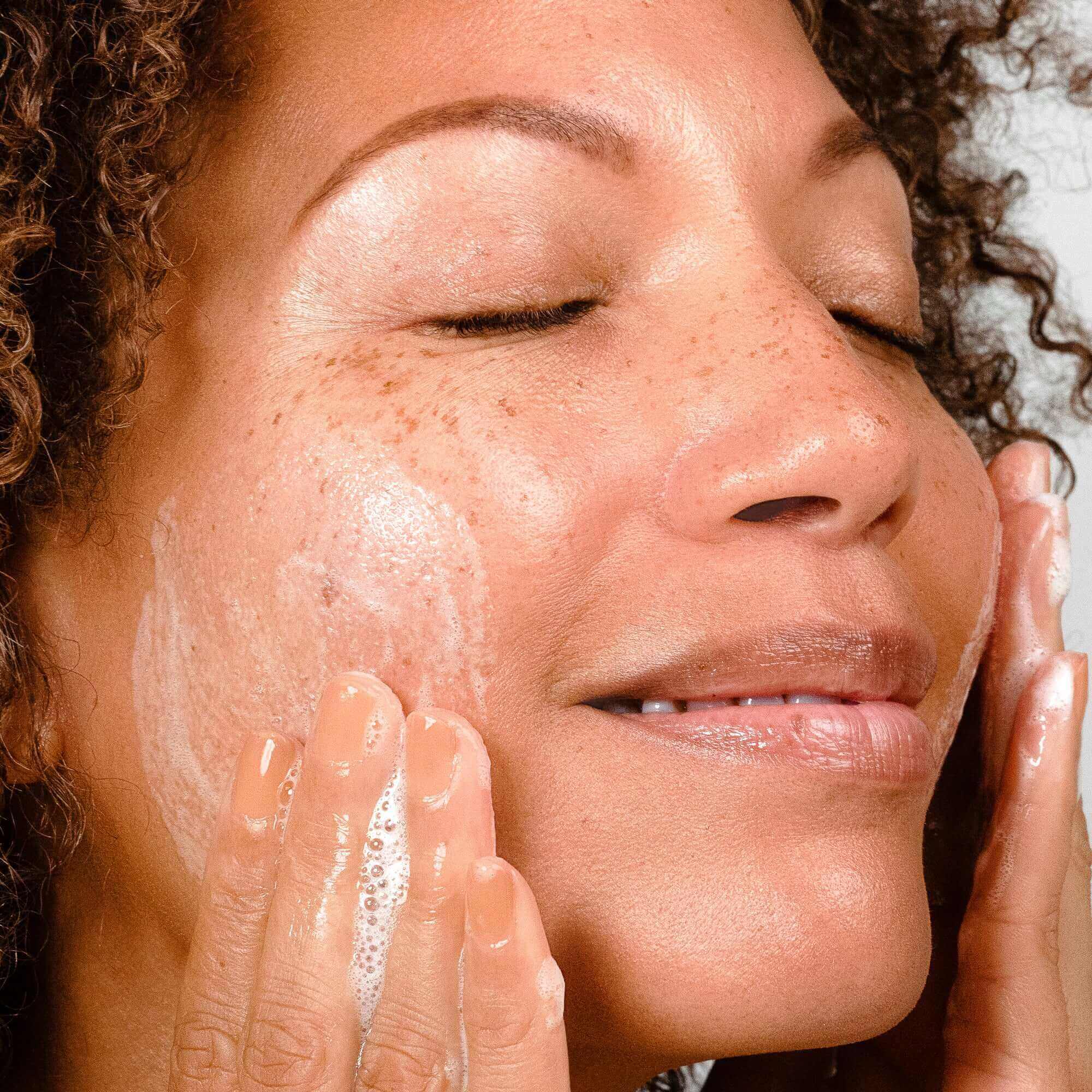 Sea Fresh Purifying Gel Foam Cleanser - Deep Cleansing Face Wash for Oily & Acne-Prone Skin - Hydrating & Gentle Facial Cleanser for Daily Skincare Routine - Perfect for Morning & Night Use