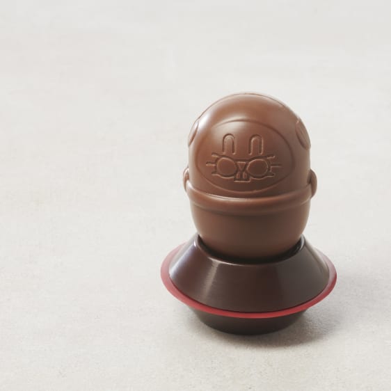 VALRHONA Jivara 40% Milk Chocolate Couverture - Premium Baking Chocolate for Desserts, Pastries & Professional Chefs - Perfect for Cake Decorating, Truffles & Chocolate Making