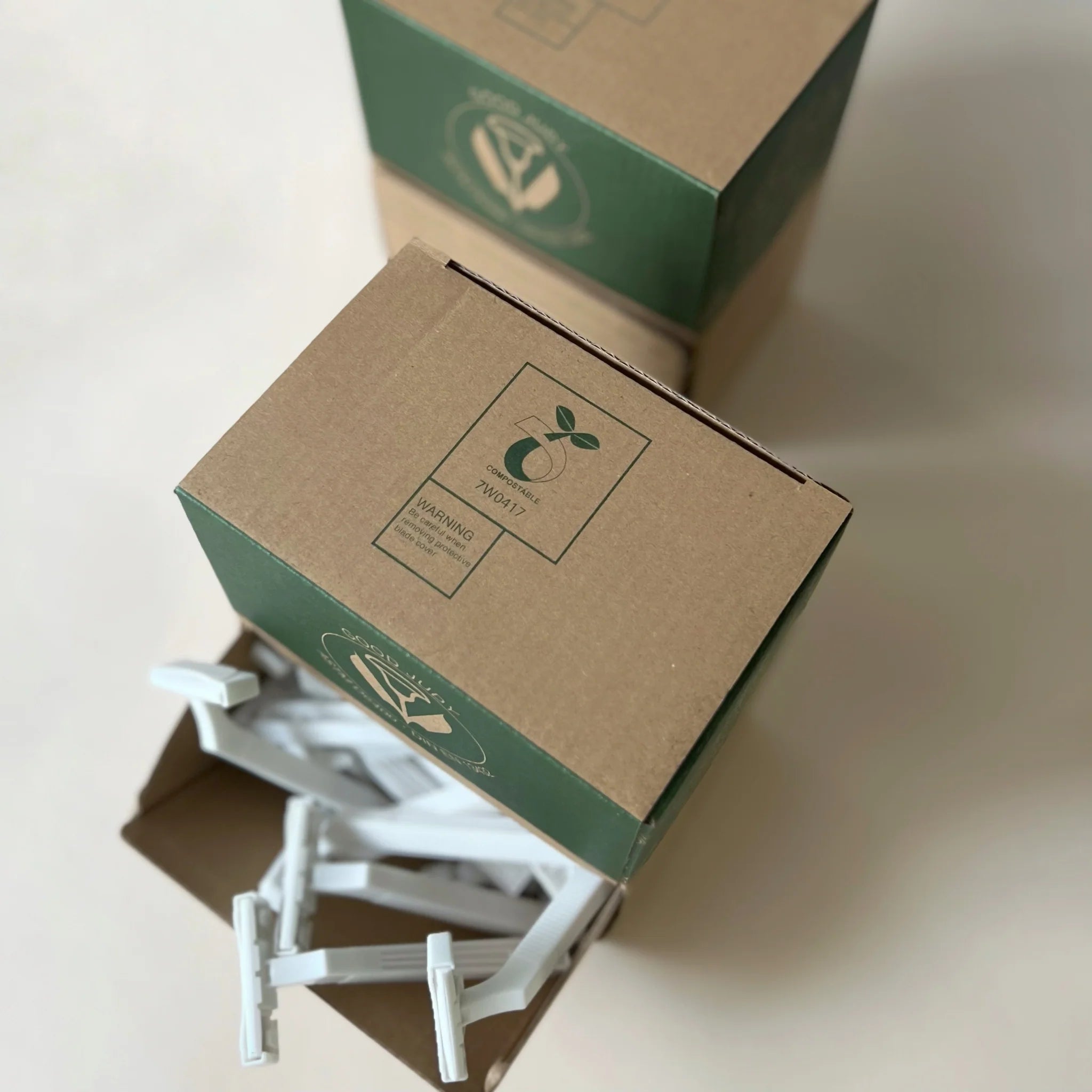 Eco-Friendly Compostable PLA Razors for Women & Men - Biodegradable Shaving Razor for Sensitive Skin | Perfect for Travel, Gym & Sustainable Bathroom Routine