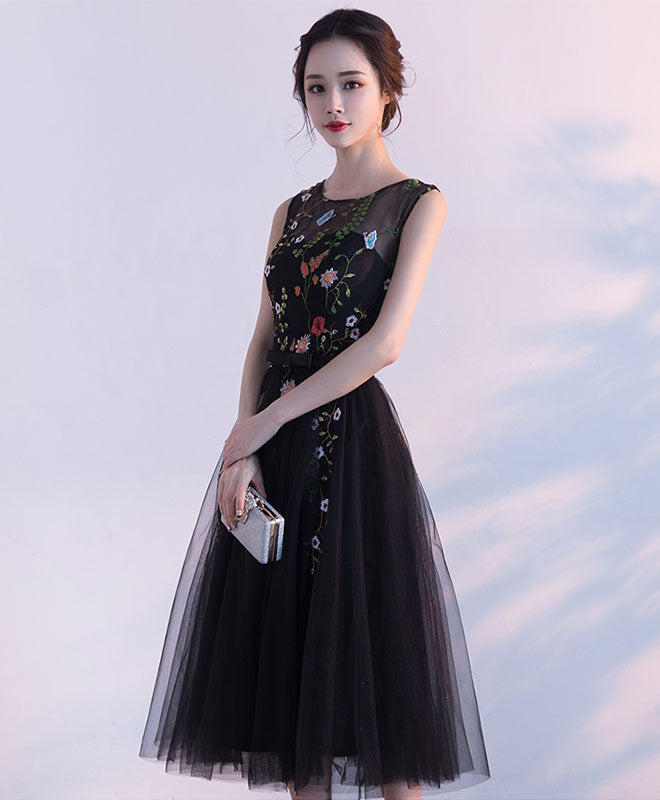 Elegant Black Round Neck Lace Tulle Short Prom Dress - Sexy Evening Party Gown for Homecoming, Cocktail, Wedding Guest & Special Occasions