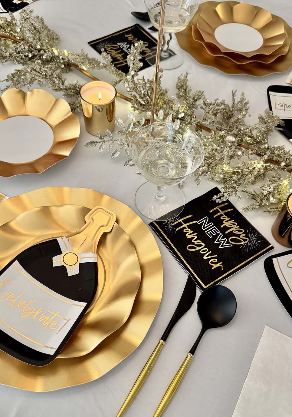 Elegant Champagne Celebration Table Set - 12-Piece Gold & Crystal Party Decor for Weddings, Anniversaries & Special Events