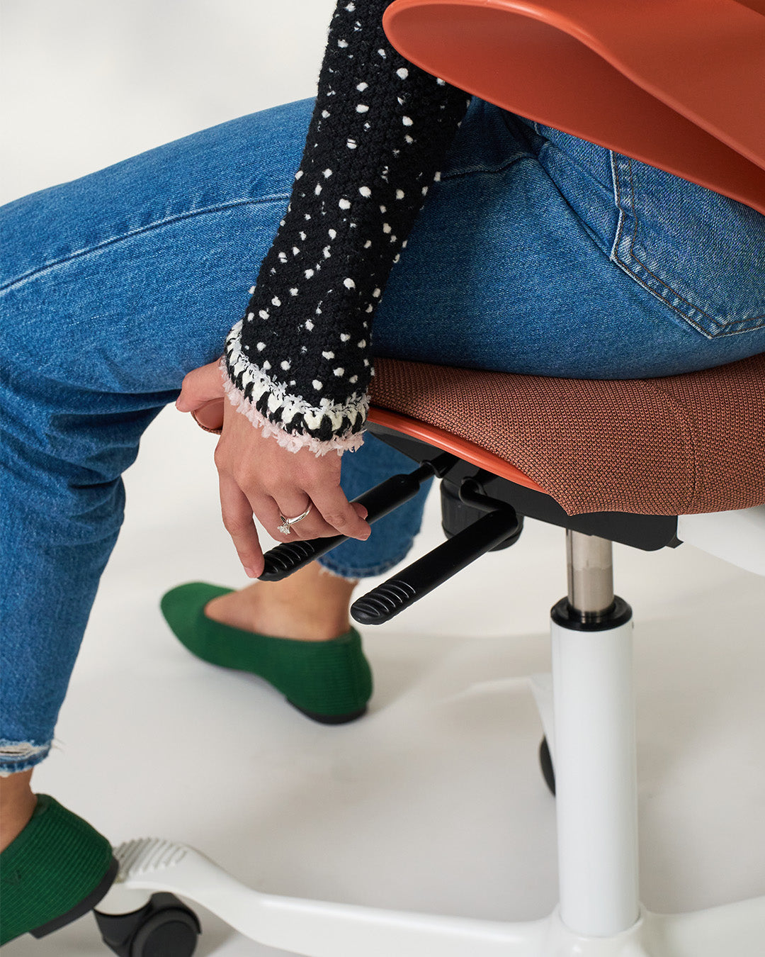 HÅG Capisco Puls 8020 Ergonomic Office Chair - Rosehip CURA Collection | Adjustable Height & Seat | Home & Office Workspace Solution