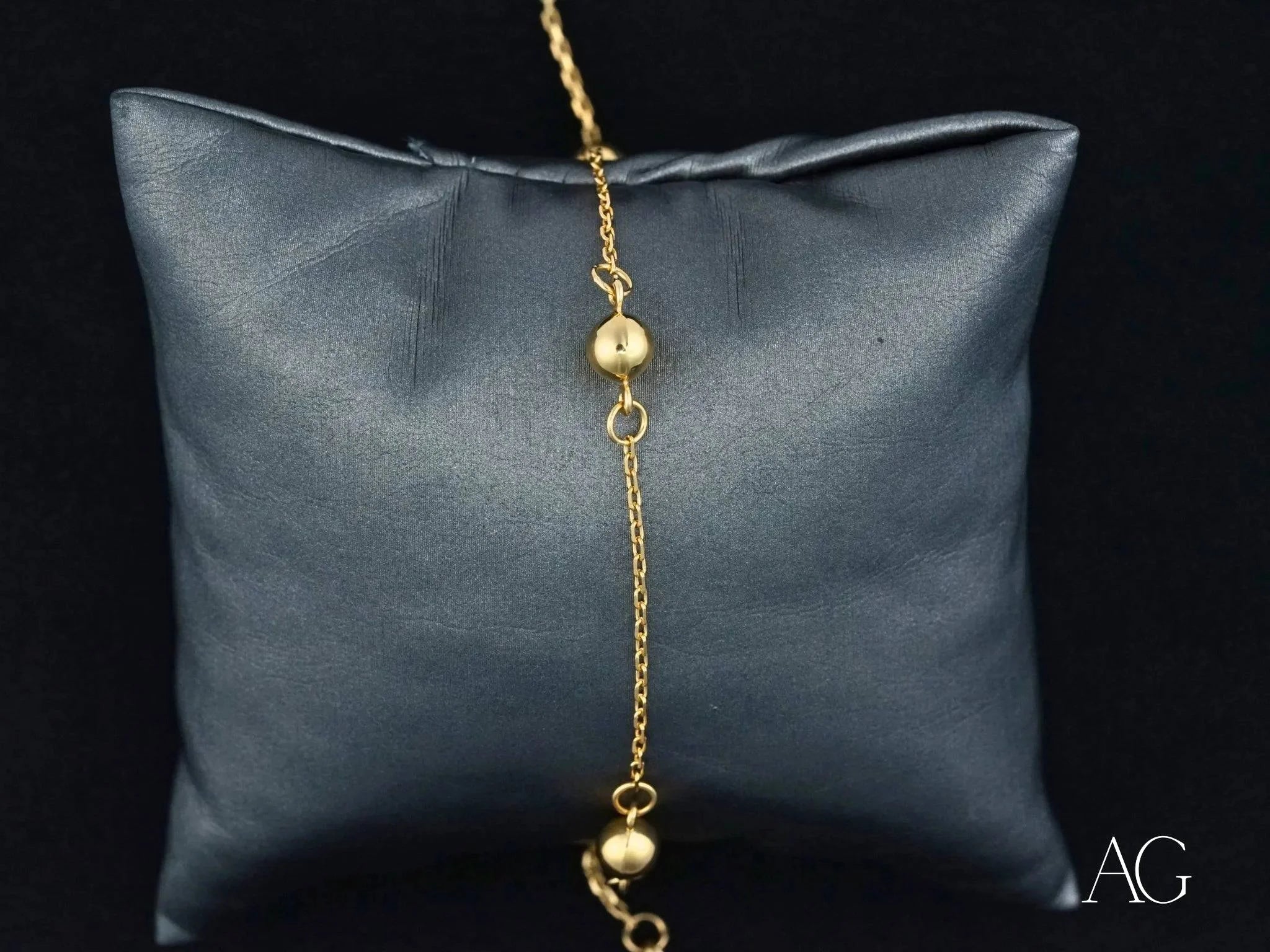 18K Gold Polished Sphere Bracelet - Elegant & Simple Jewelry for Women - Perfect for Weddings, Parties & Everyday Wear