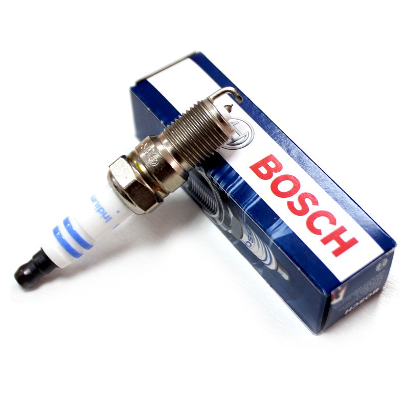 BOSCH Spark Plug 1pc 0242225659 - High Performance Ignition Plug for Cars, Trucks & SUVs - Ideal for Engine Maintenance & Tune-Ups
