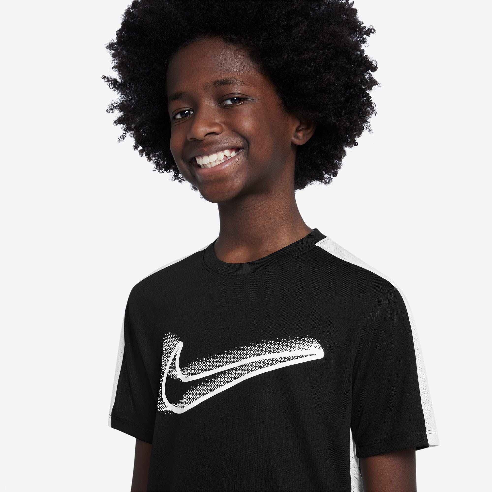 Nike Big Kids' Dri-FIT Performance T-Shirt (FZ5312 010) - Moisture-Wicking Athletic Top for Running, Basketball & Sports Training
