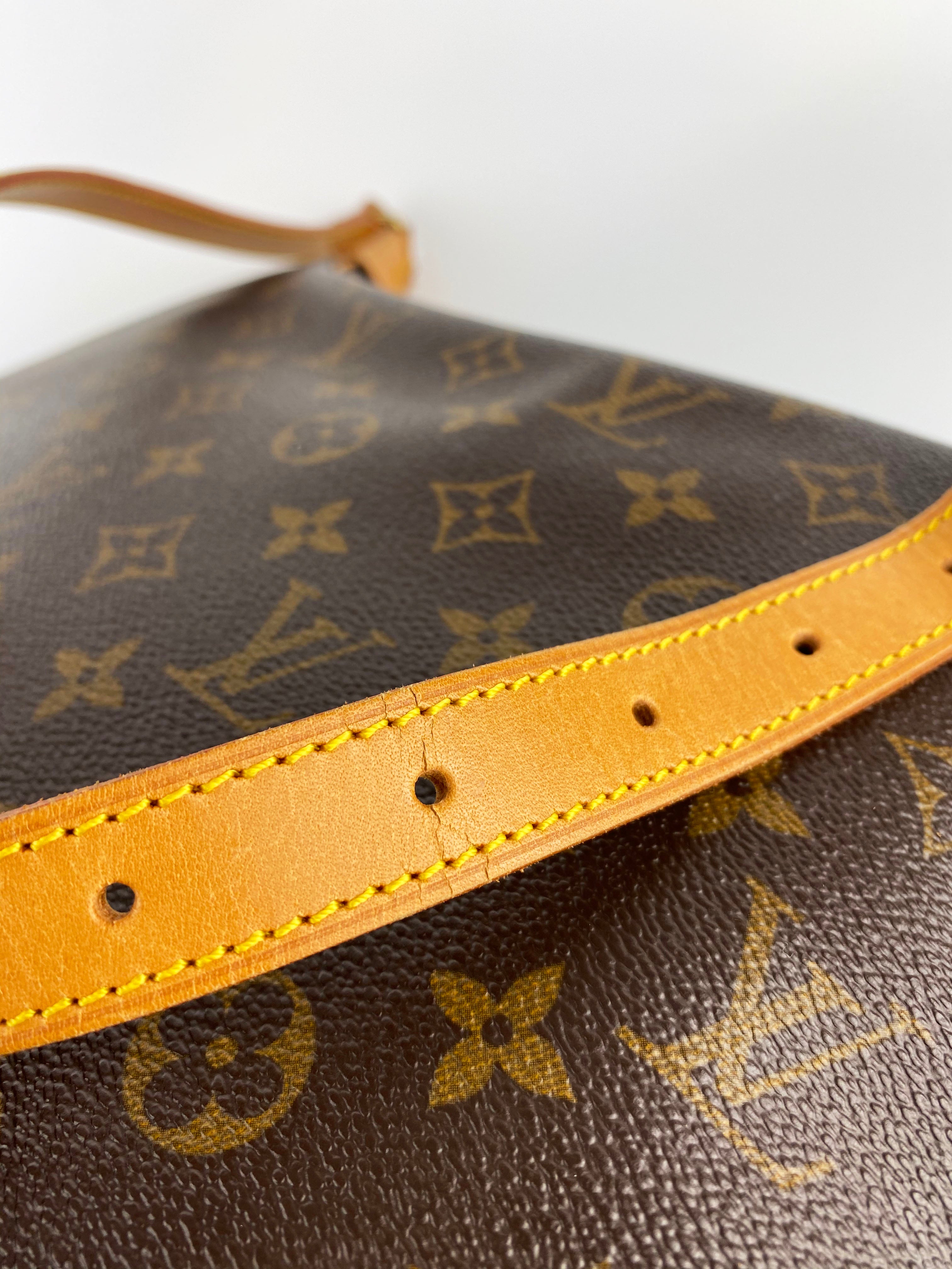 Authentic Louis Vuitton Vintage Bagatelle Crossbody Bag - Genuine Monogram Canvas - Perfect for Women's Daily Use, Travel & Fashion Accessories
