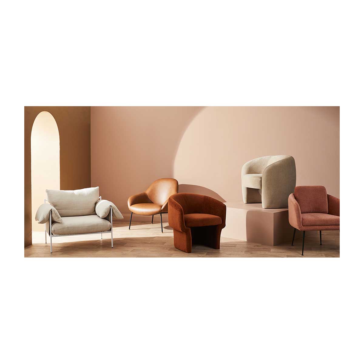 Adele Velvet Armchair - Modern Velvet Upholstered Accent Chair for Living Room, Bedroom & Office - Soft & Comfortable Lounge Chair with Sturdy Metal Legs - Perfect for Home Decor & Relaxation