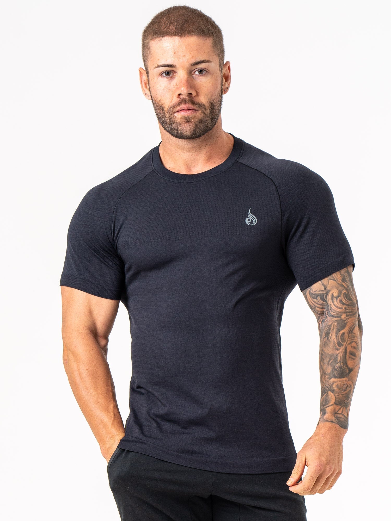 Premium Seamless T-Shirt for Men & Women - Soft Comfort Fit Black Tee - Gym, Yoga, Running & Casual Wear