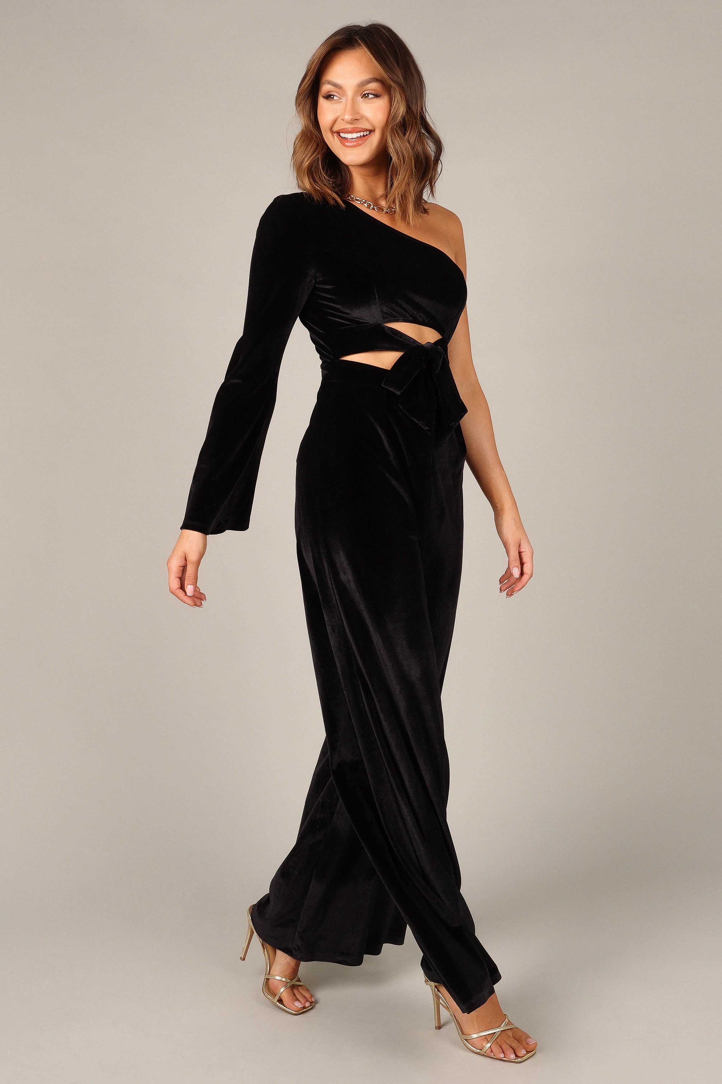 Avery Velvet Jumpsuit for Women - Black Elegant One-Piece Outfit | Perfect for Parties, Date Nights & Special Occasions