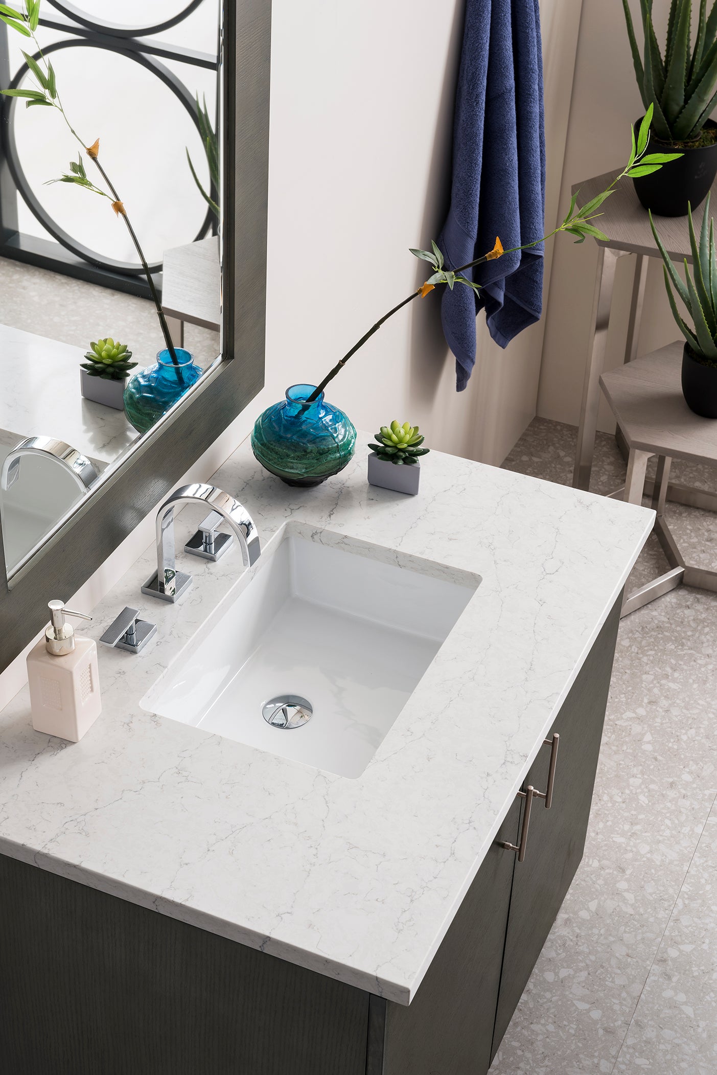 Metropolitan 36 Inch Single Bathroom Vanity Set with Eternal Jasmine Pearl Quartz Top in Silver Oak - Perfect for Modern Master Bathrooms and Powder Rooms