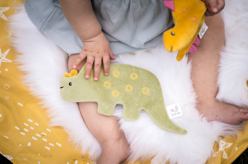 Tikiri Crinkle Scrunch Sensory Toy for Kids - Dinosaur Triceratops Shape - Autism & Stress Relief - Perfect for Fidgeting, Classroom, Travel & Sensory Play