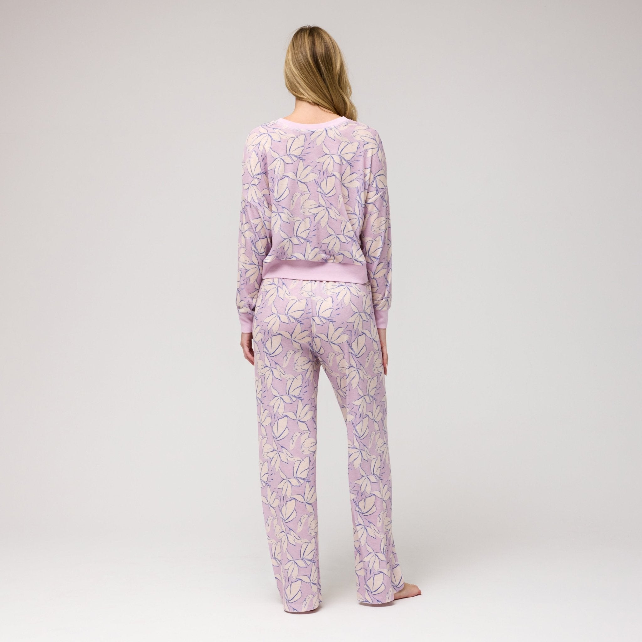 Star Seeker Long Vee Set - Soft Lilac Floral Print Women's Romper Jumpsuit | Perfect for Summer Outfits, Beach Vacations & Casual Wear