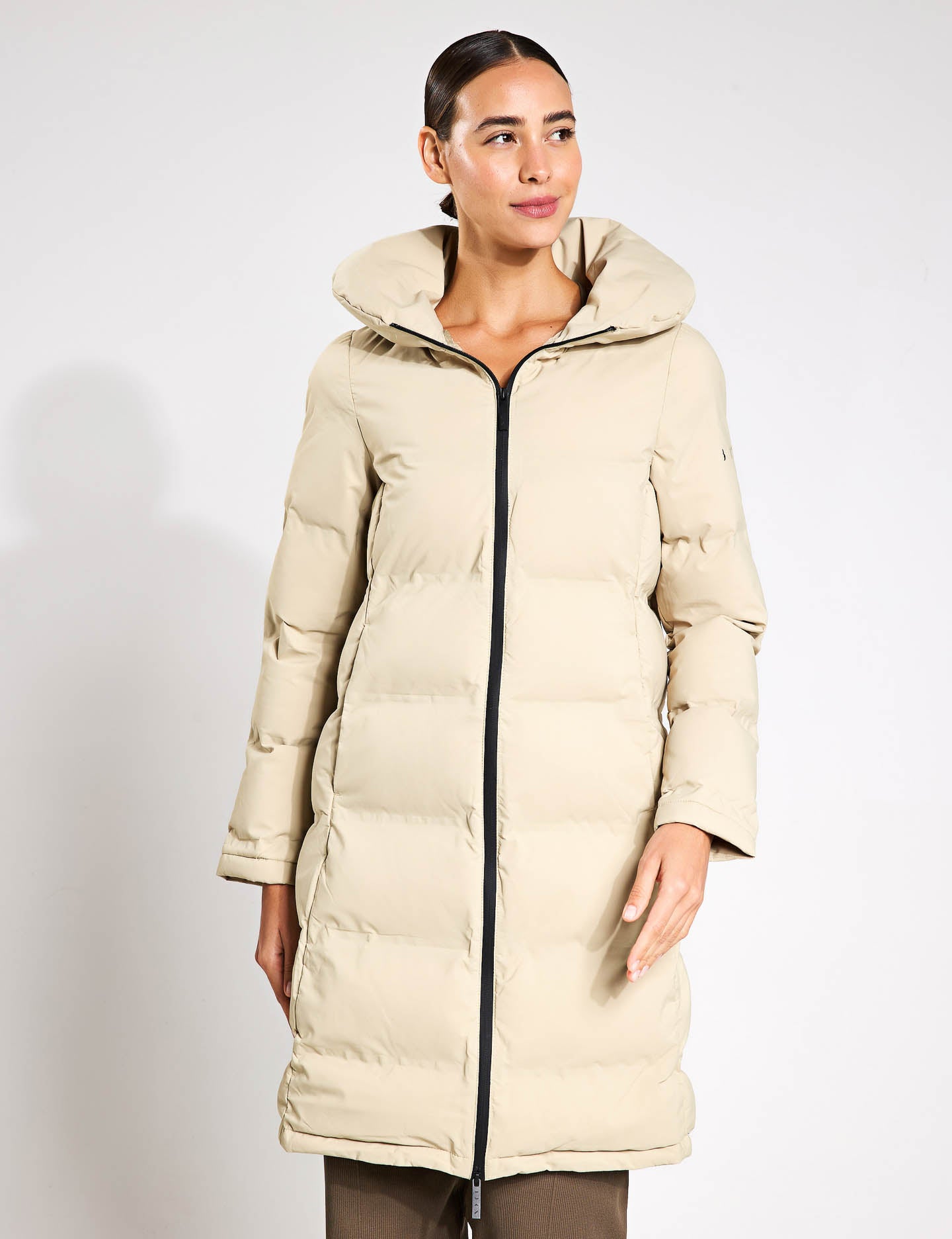 Stylish Stone Coat Jacket for Men & Women - Trendy Outerwear for Fall & Winter Fashion