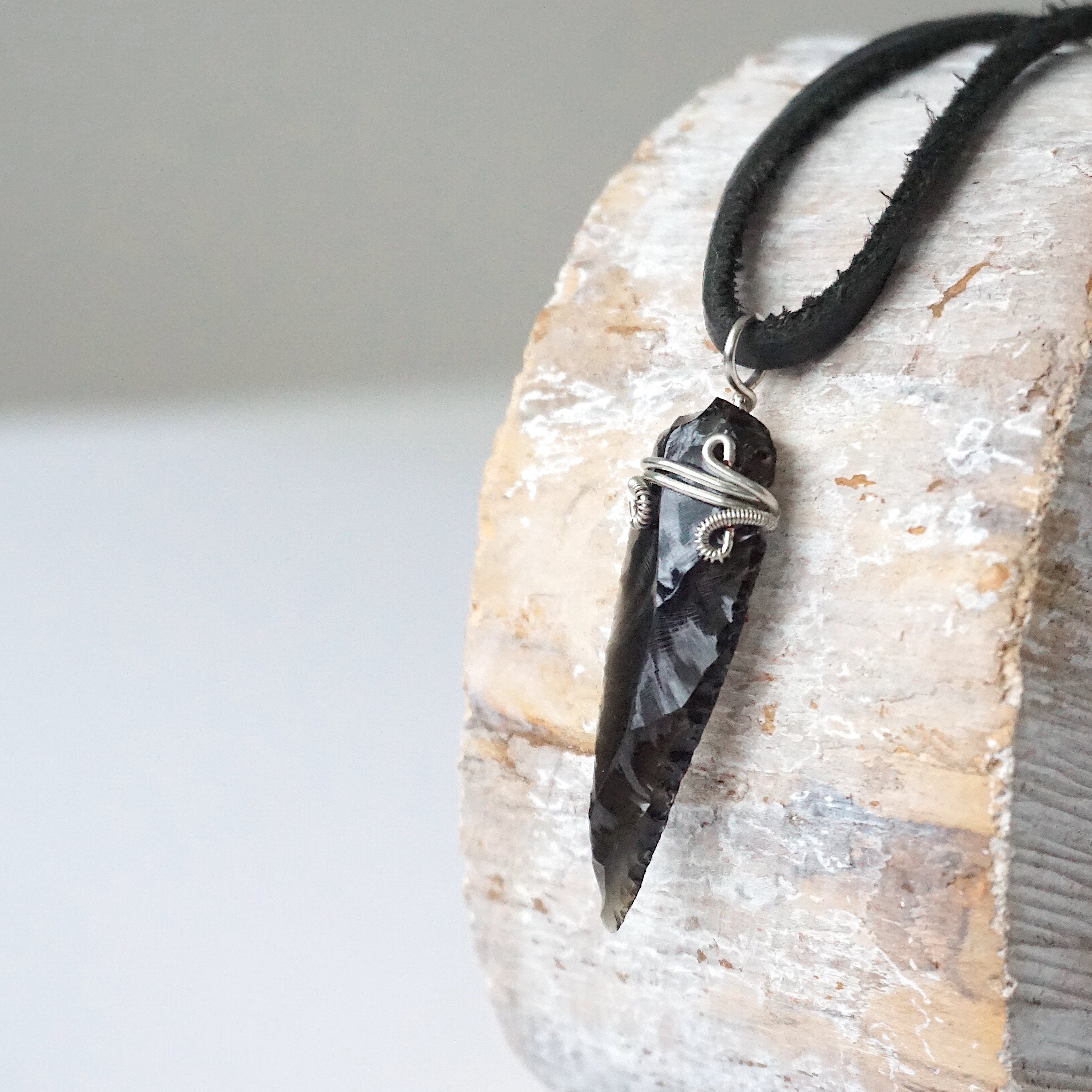 Obsidian Arrowhead Pendant Necklace - Dark Silver Gothic Jewelry for Men & Women | Perfect for Spiritual Protection, Meditation & Boho Fashion