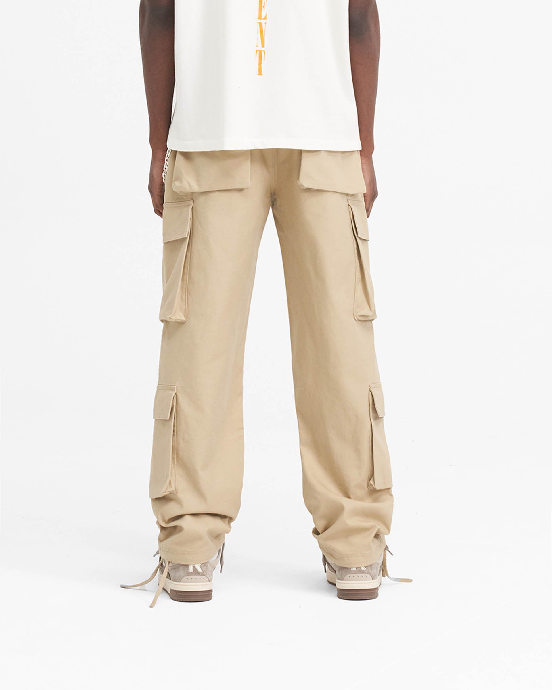 Stylish Baggy Cargo Pants for Men & Women | Sandstone Color | Perfect for Streetwear, Hiking & Casual Outfits