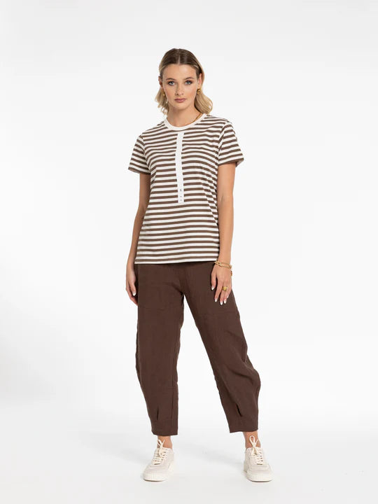 X LAB 411 Daze Graphic T-Shirt in Chocolate & White - Trendy Streetwear for Casual Outfits & Urban Fashion