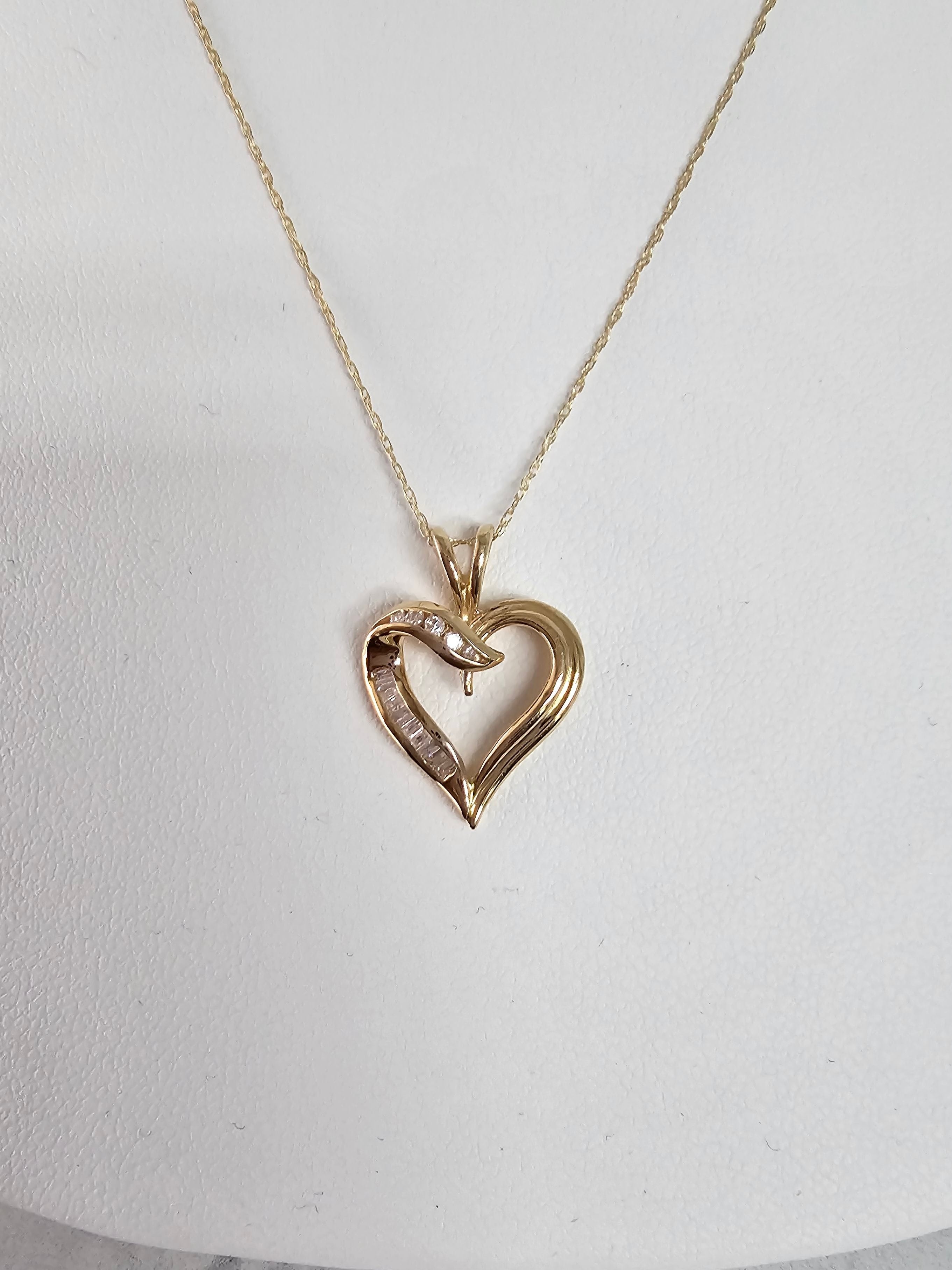 14K Yellow Gold Baguette & Round Heart Shaped Diamond Necklace - Elegant Valentine's Gift for Her, Anniversary Jewelry, Wedding Proposal Present