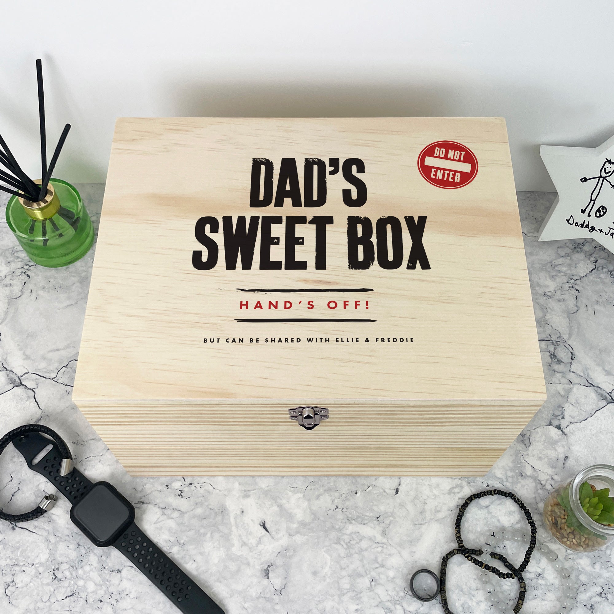 Personalized Gift Box for Snacks & Sweets - 5 Sizes (16cm, 20cm, 26cm, 30cm, 36cm) - Perfect for Birthday Parties, Baby Showers & Corporate Gifts