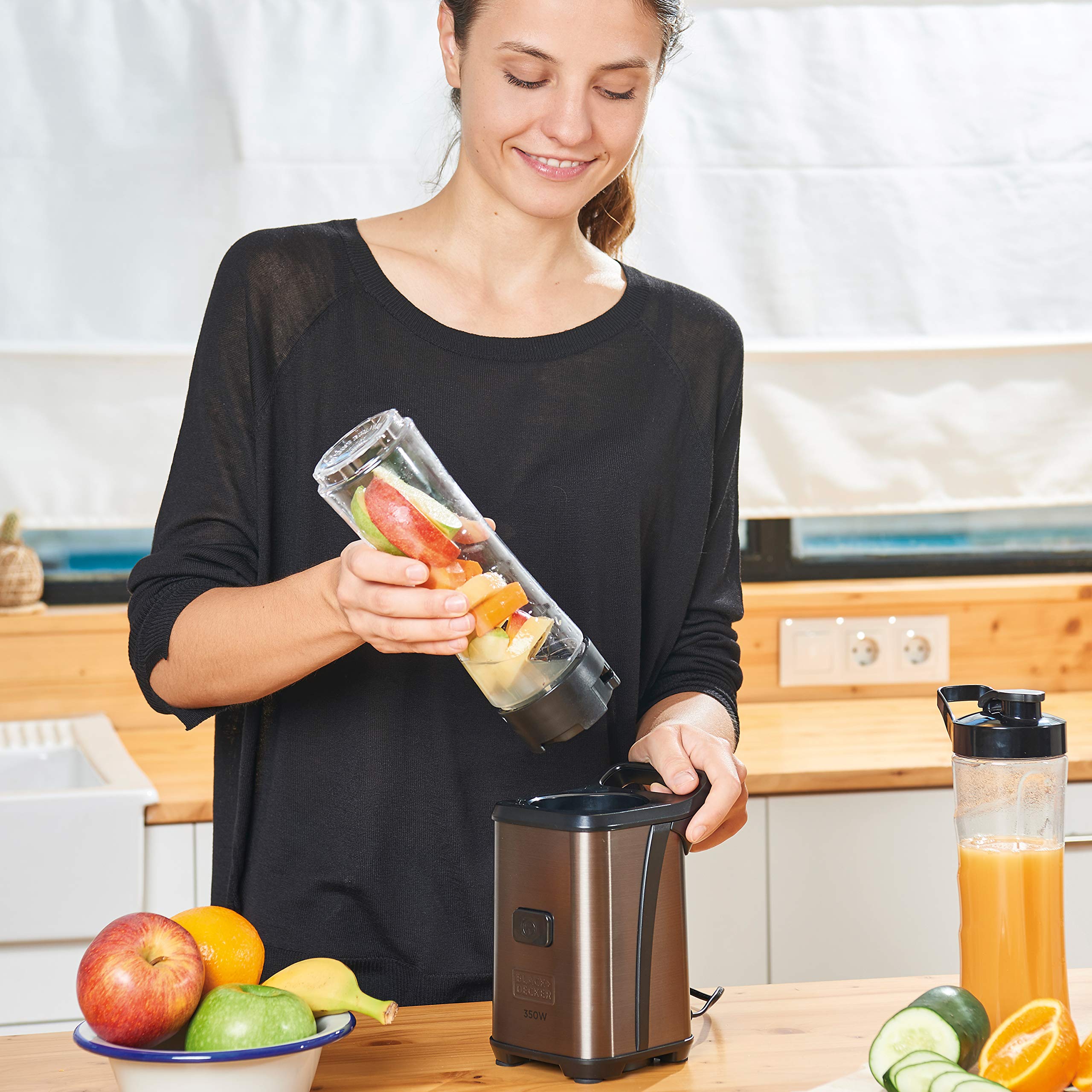 BLACK+DECKER BXJBA350E 350W Mini Blender for Smoothies & Shakes - 2 BPA-Free 600ml Bottles, Leak-Proof Lid, 4 Stainless Steel Blades, Fingerprint-Resistant Black & Steel - Perfect for Kitchen, Office & Travel Use
