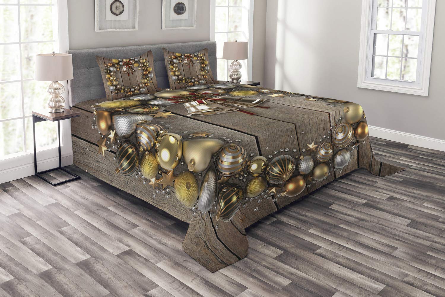 Ambesonne Christmas Bedspread Set - King Size 3-Piece Quilted Coverlet with 2 Pillow Shams, Rustic Wooden Board Design Featuring Wreath & Bauble Ornaments | Holiday Home Decor for Bedroom, Living Room & Festive Gatherings