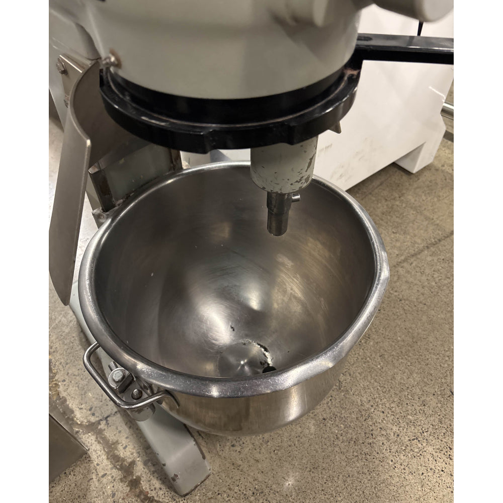 Used Globe SP20 20-Quart Commercial Planetary Stand Mixer - Perfect for Bakeries, Restaurants & Large Batch Baking